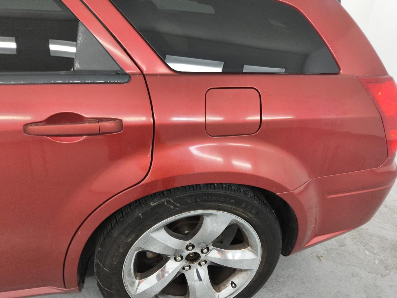 2007 Dodge Magnum Se Burgundy vin: 2D4FV47T17H717390 Damage: Left Qtr Panel, Chipped, 3