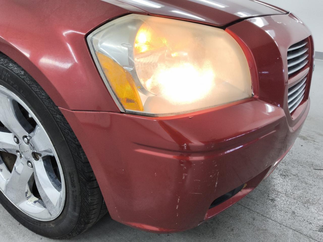 2007 Dodge Magnum Se Burgundy vin: 2D4FV47T17H717390 Damage: Front Bumper, Scraped, > 12 Inches