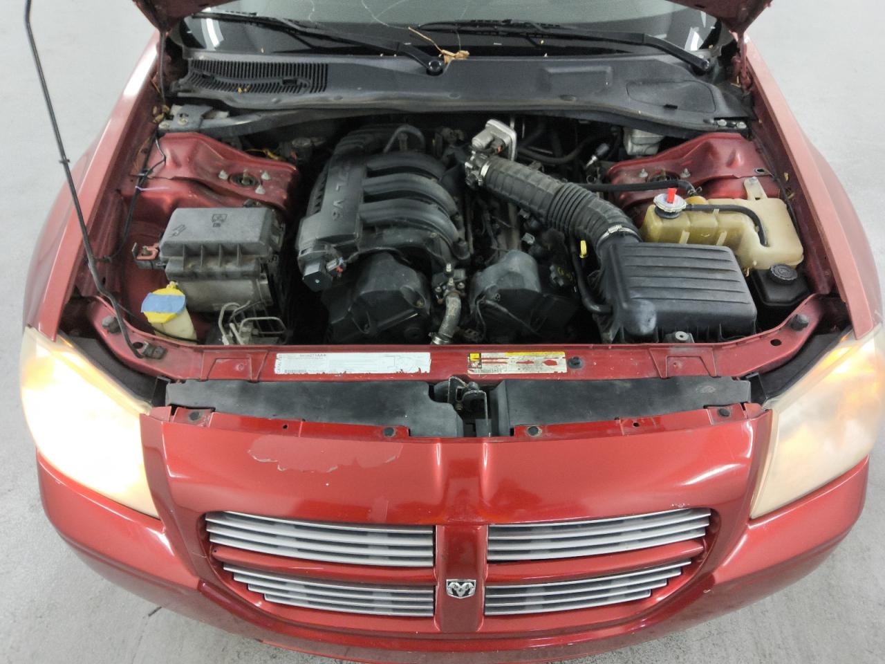 2007 Dodge Magnum Se Burgundy vin: 2D4FV47T17H717390 Damage: Oil, Low Fluid, Unacceptable