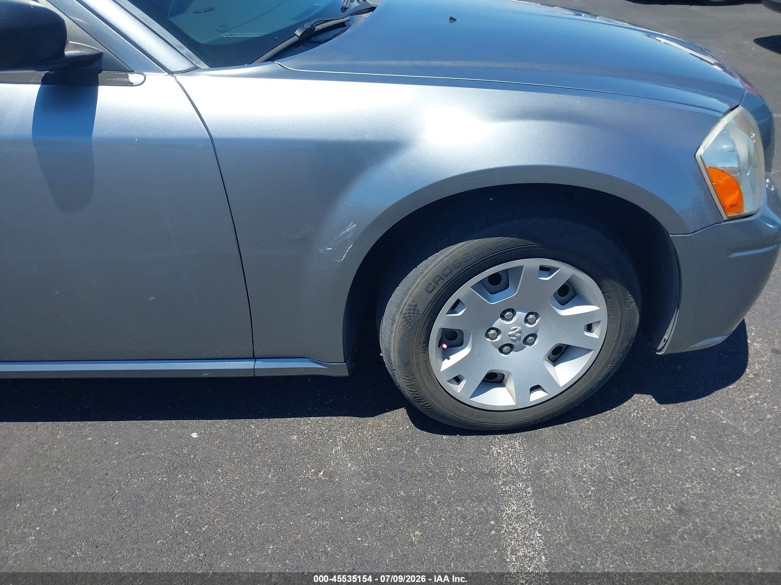 2007 Dodge Magnum   Silver vin: 2D4FV47T37H819337
