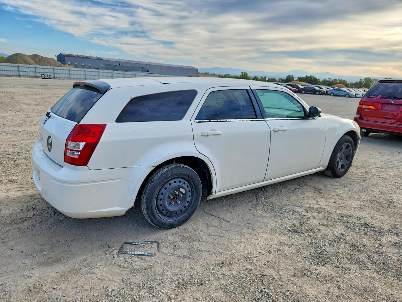 2007 Dodge Magnum Se White vin: 2D4FV47T47H750125