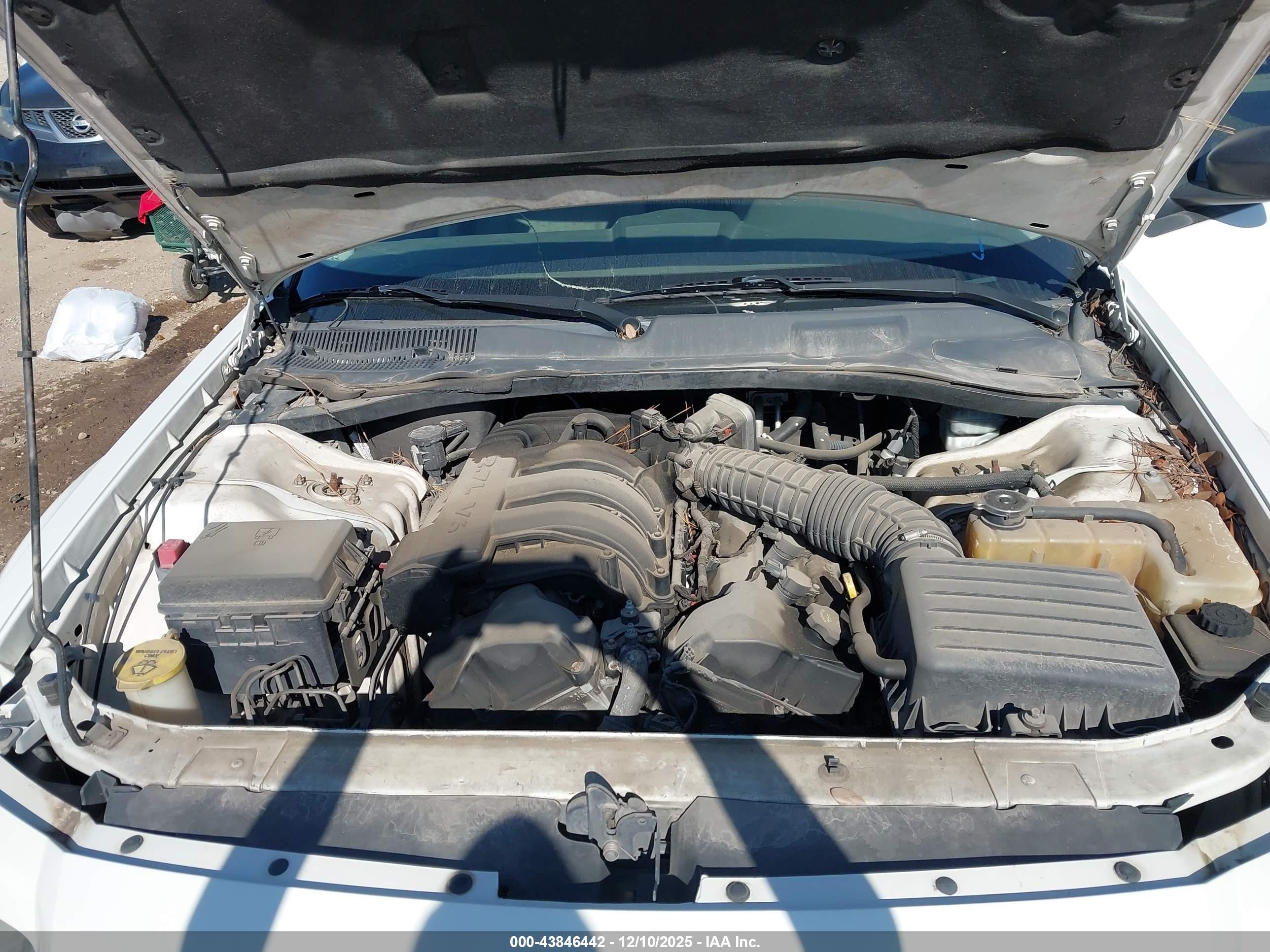 2008 Dodge Magnum   Белый vin: 2D4FV47T48H130795