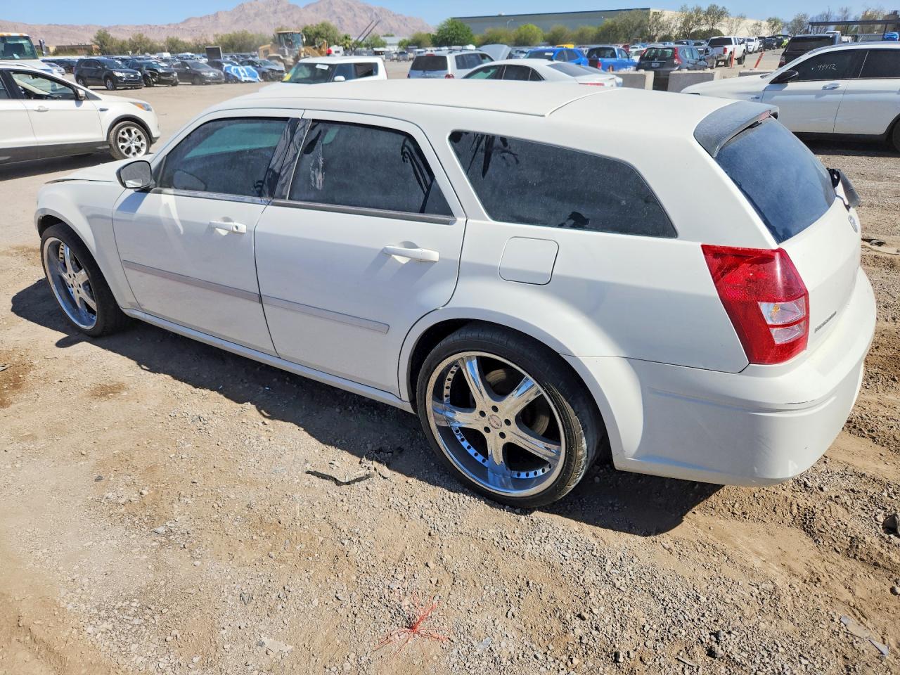 2006 Dodge Magnum Se White vin: 2D4FV47T56H417043