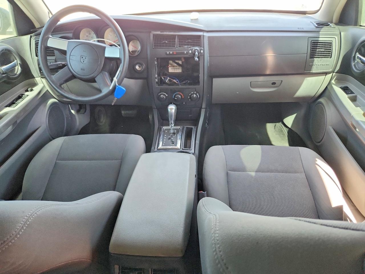 2006 Dodge Magnum Se White vin: 2D4FV47T56H417043
