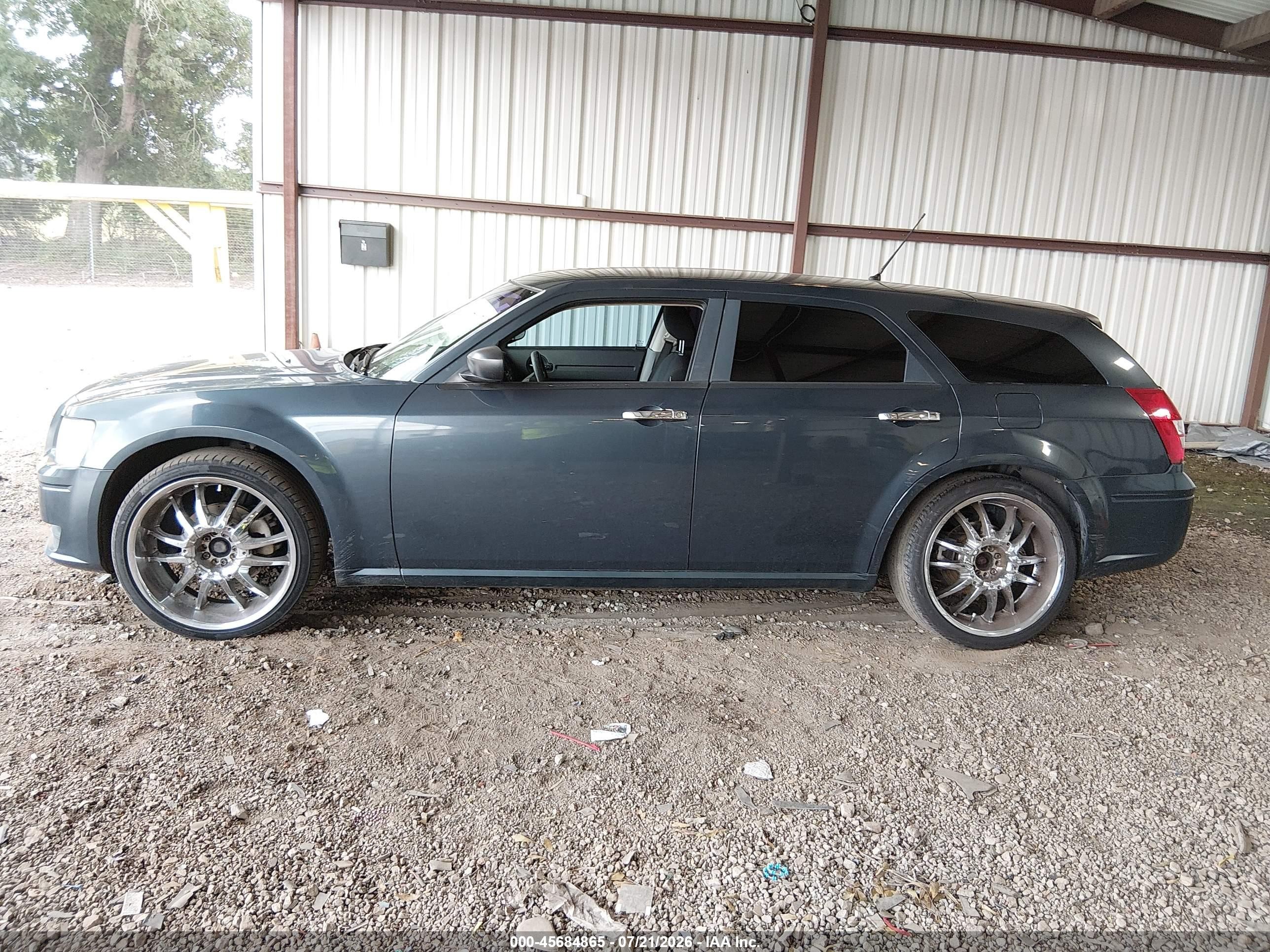 2008 Dodge Magnum   Gray vin: 2D4FV47T58H111477