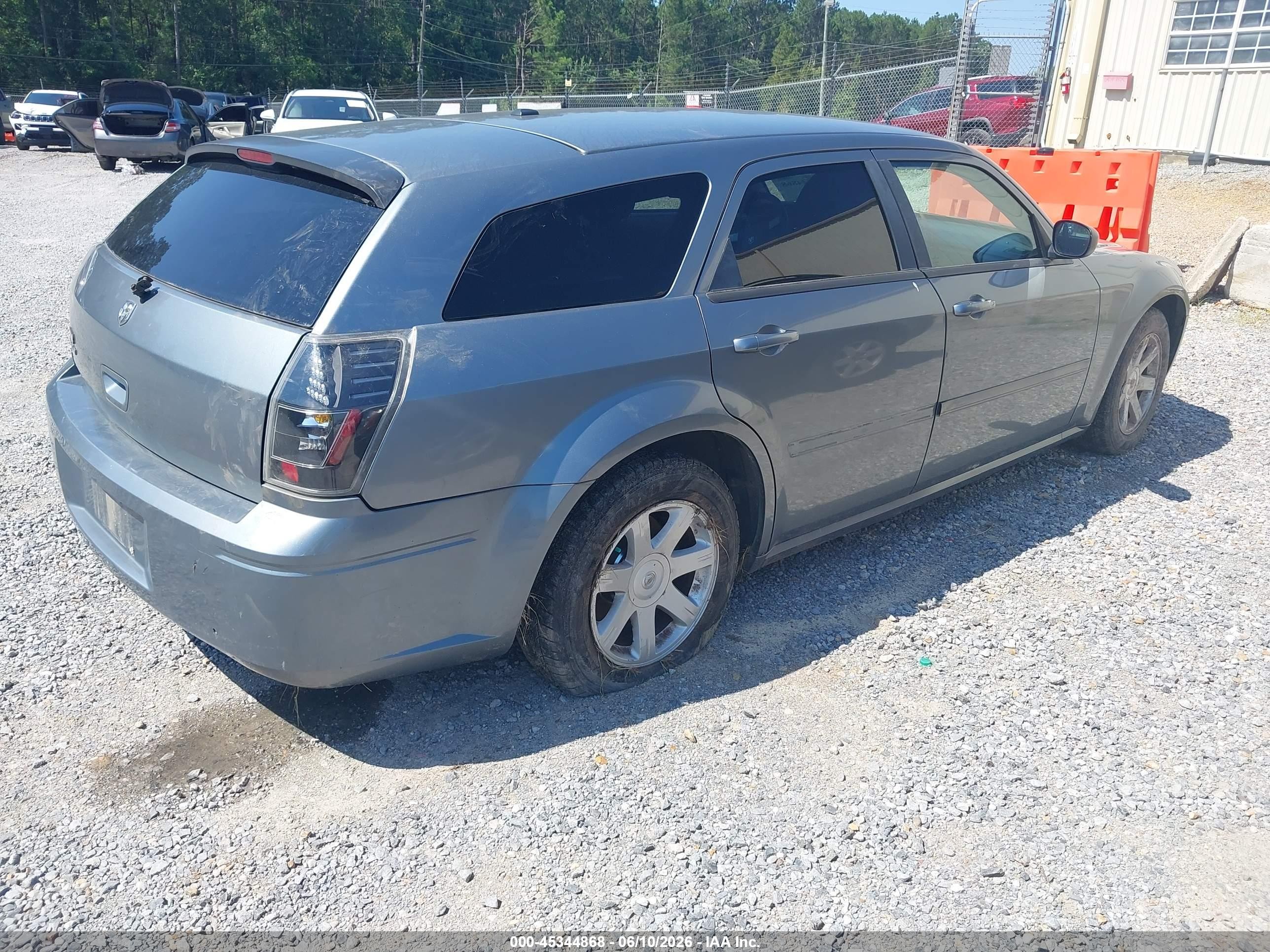 2006 Dodge Magnum   Gray vin: 2D4FV47T76H247705