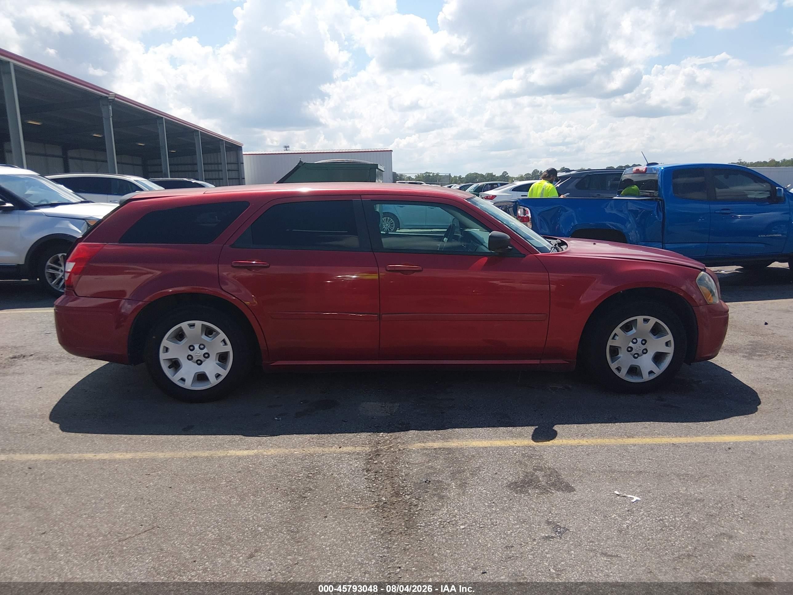 2006 Dodge Magnum Red vin: 2D4FV47T86H241198