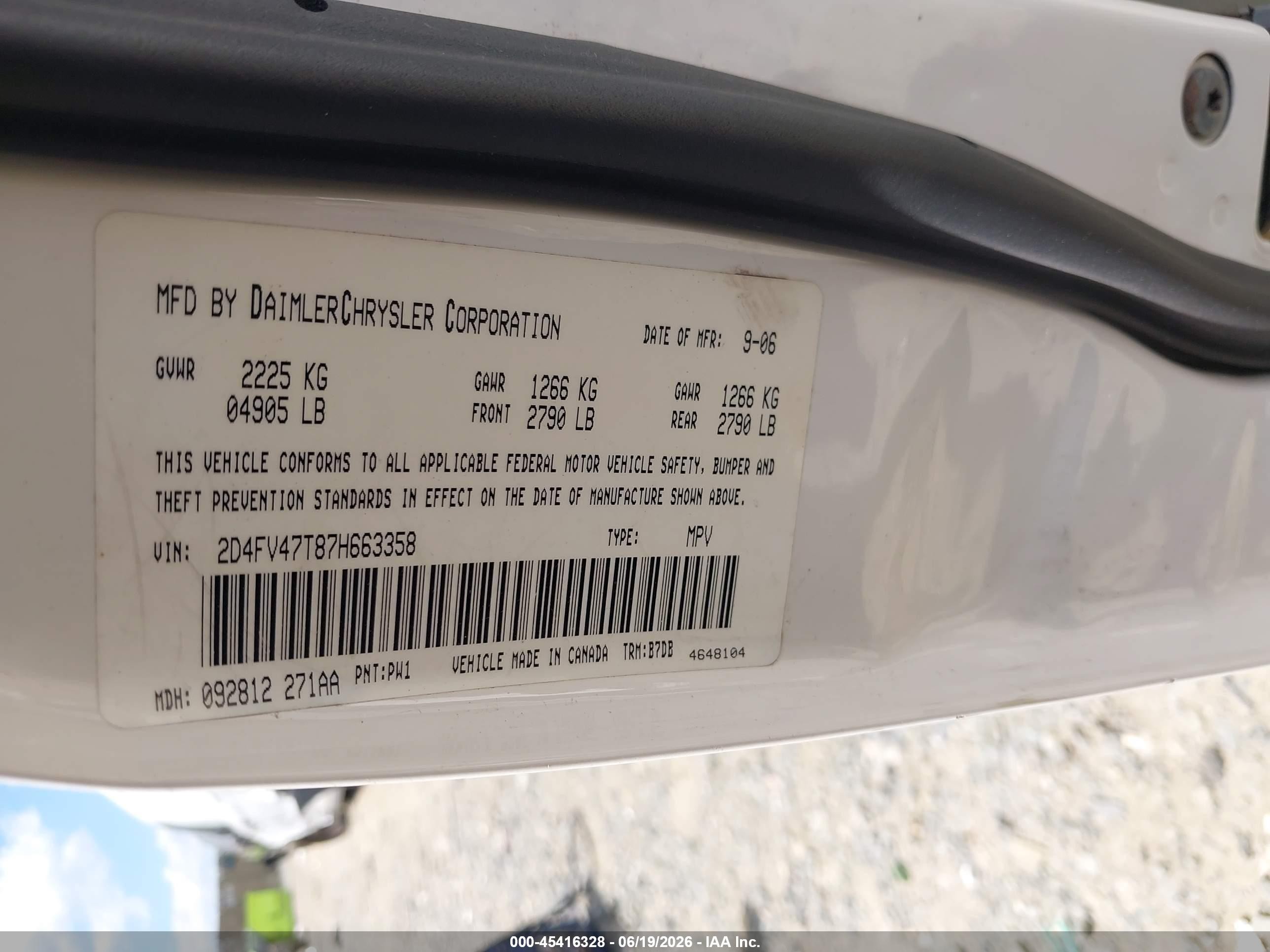 2007 Dodge Magnum   White vin: 2D4FV47T87H663358