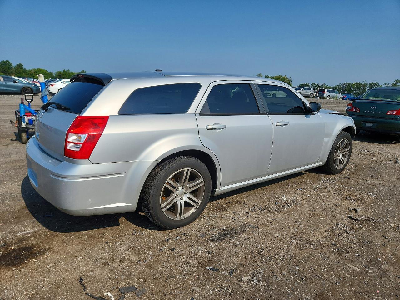 2007 Dodge Magnum Se Silver vin: 2D4FV47TX7H613870