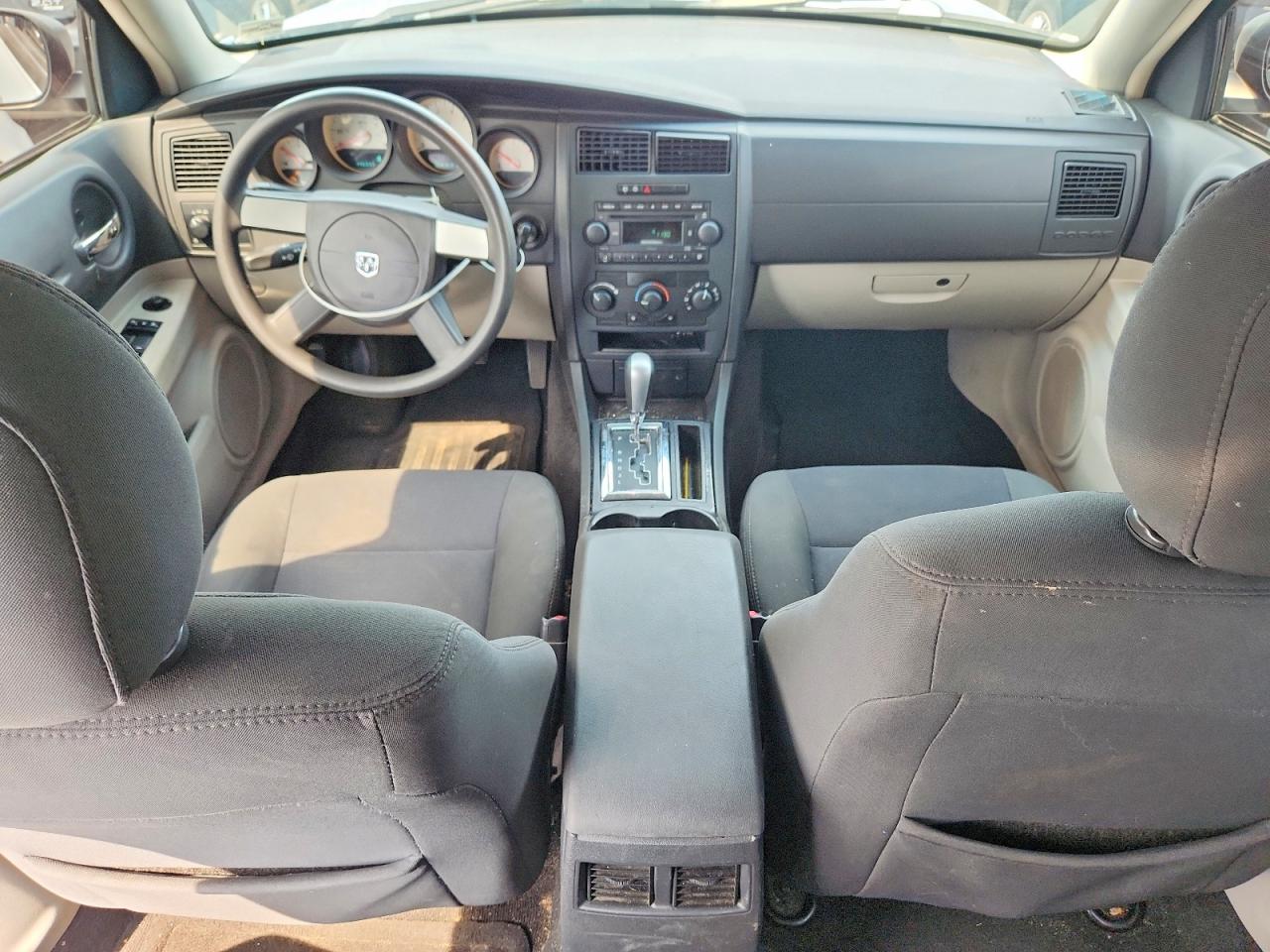 2007 Dodge Magnum Se Silver vin: 2D4FV47TX7H613870