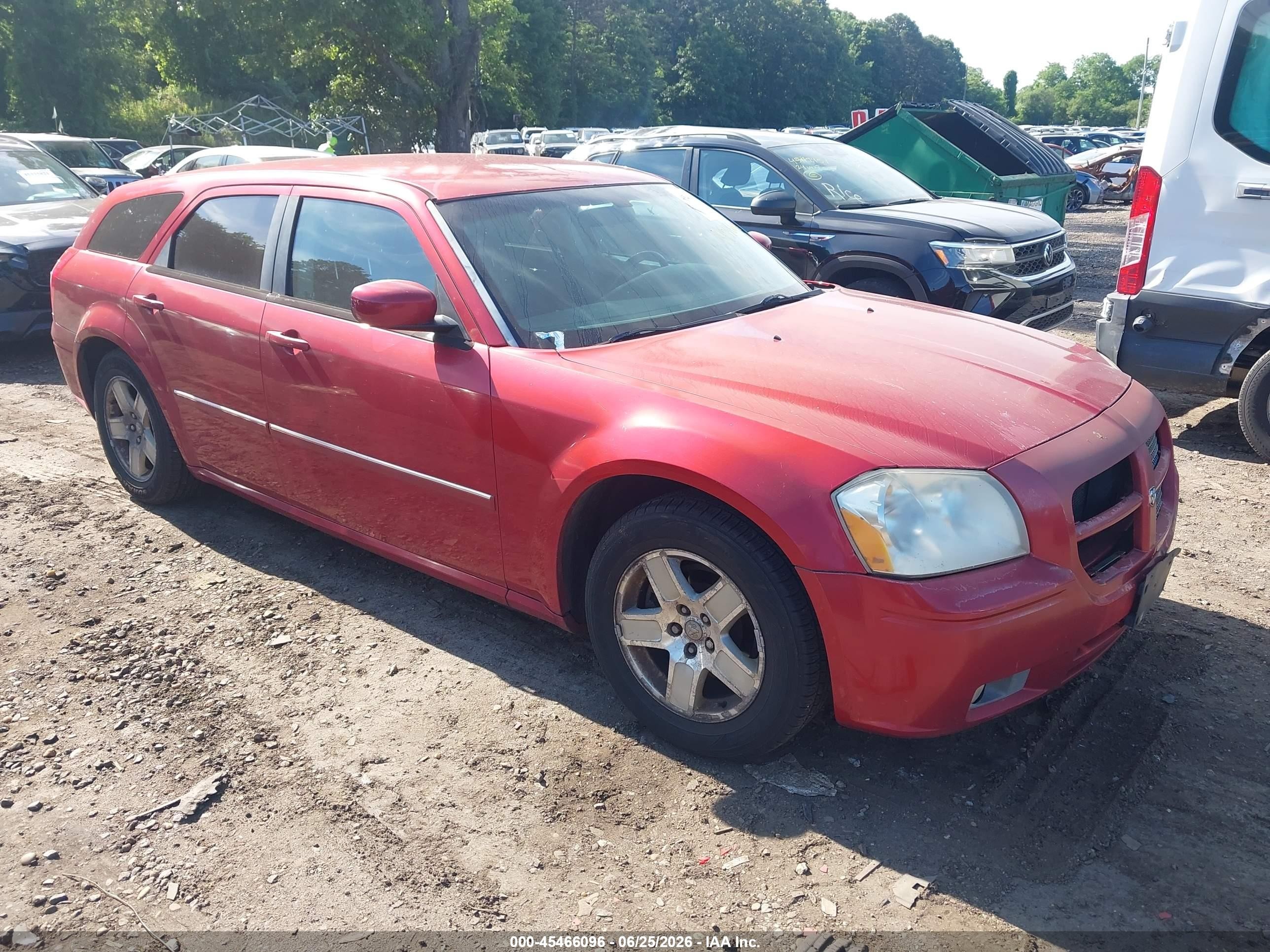 2006 Dodge Magnum   Красный vin: 2D4FV47V06H425679
