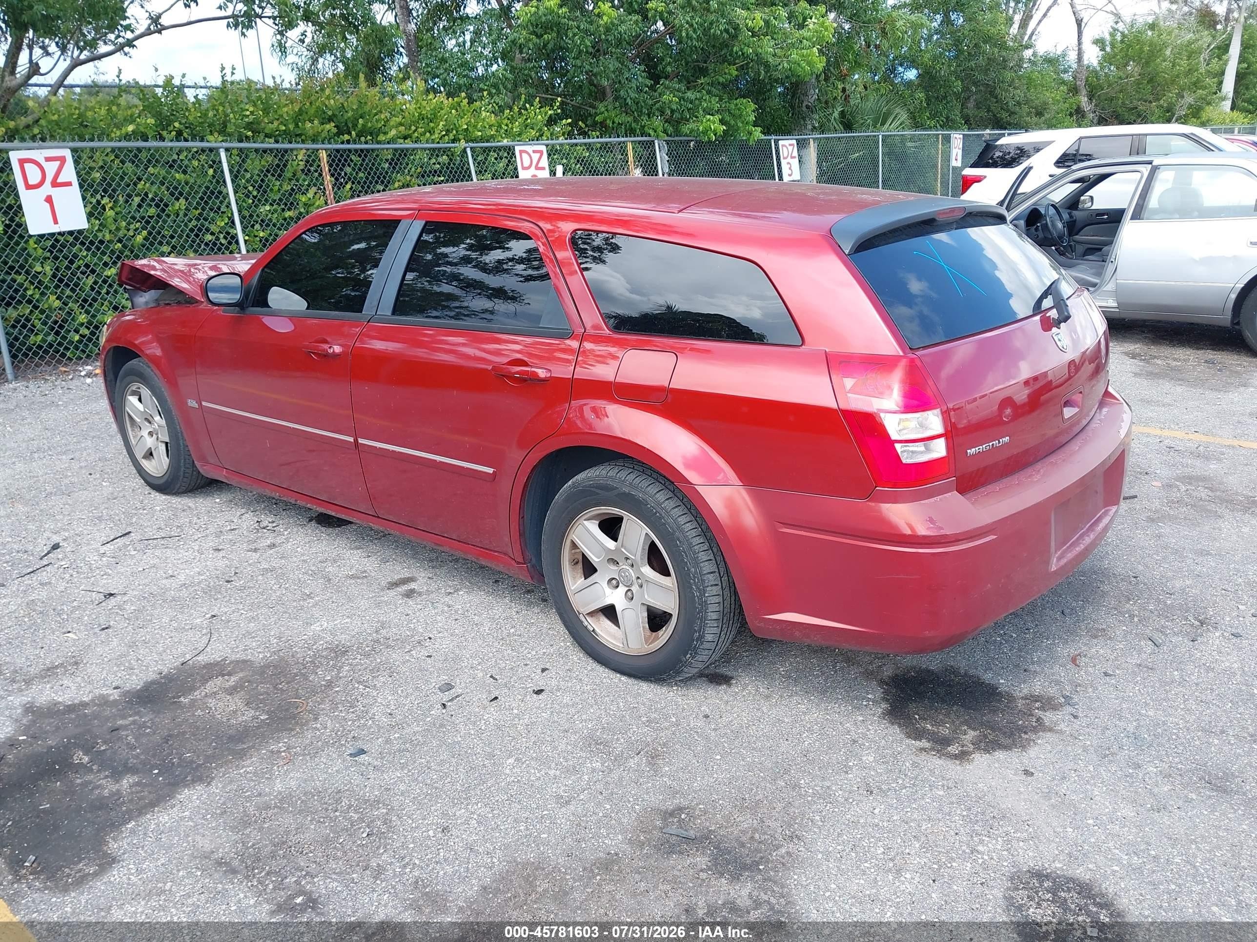 2006 Dodge Magnum   Red vin: 2D4FV47V06H453997
