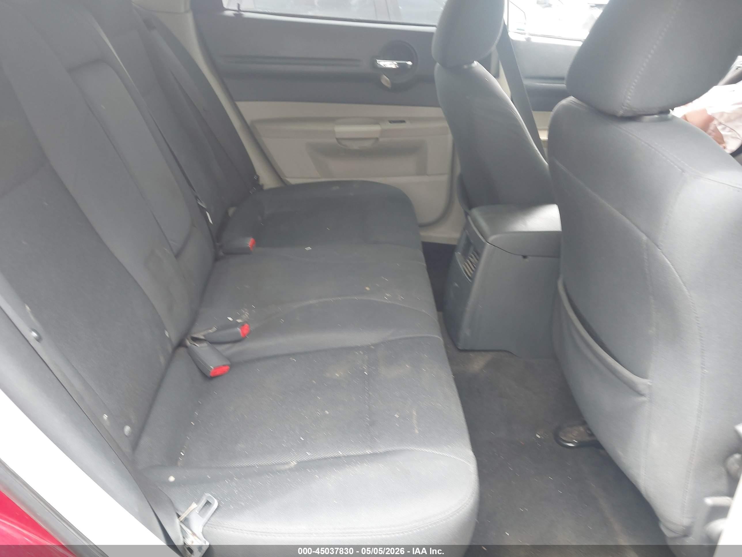 2007 Dodge Magnum   Red vin: 2D4FV47V07H630775