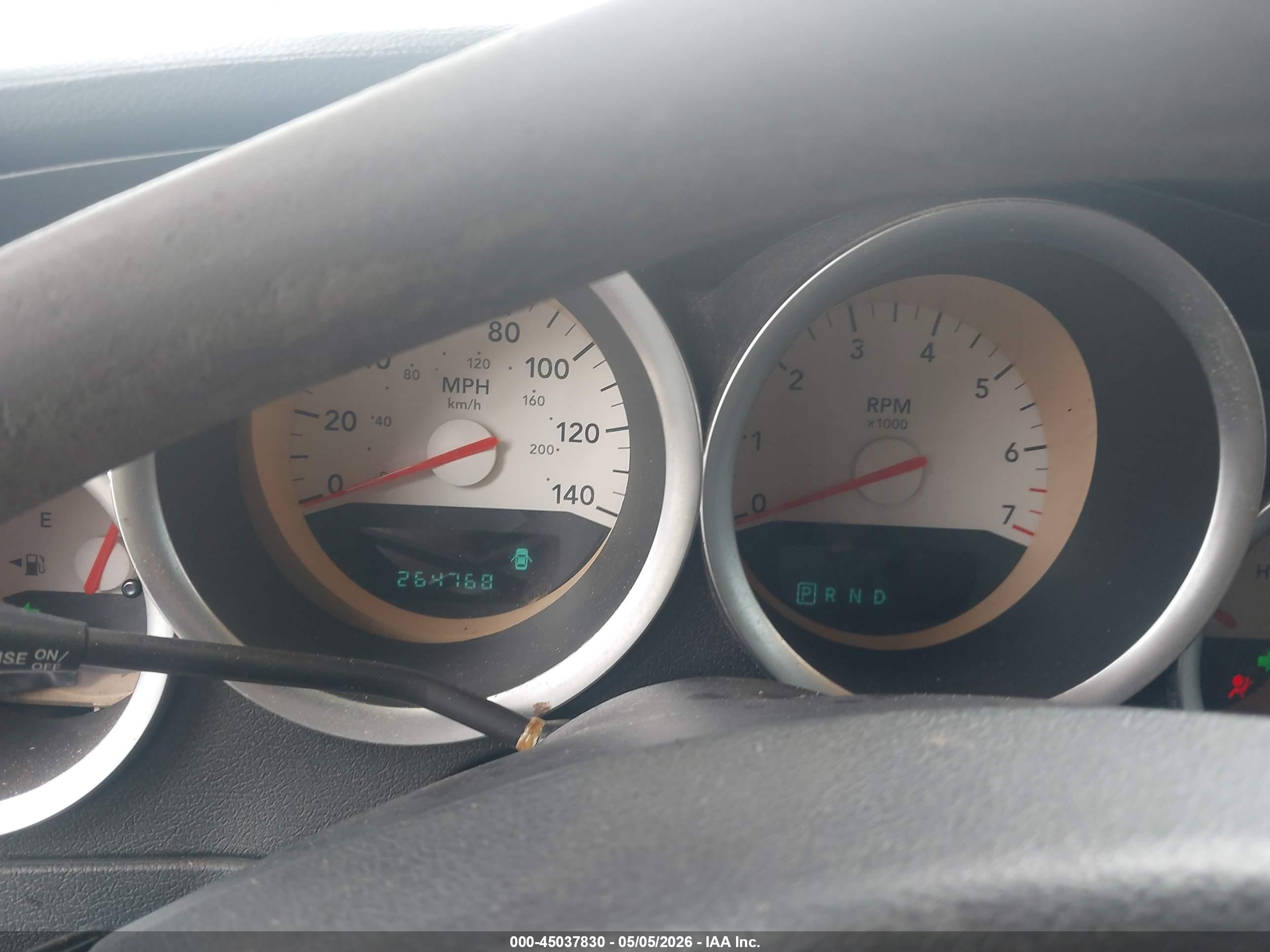 2007 Dodge Magnum   Red vin: 2D4FV47V07H630775