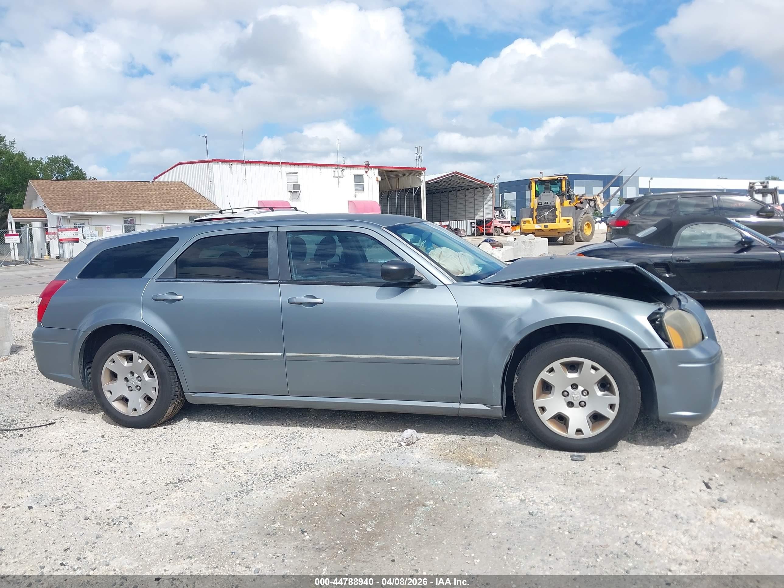 2007 Dodge Magnum   Gray vin: 2D4FV47V17H644409