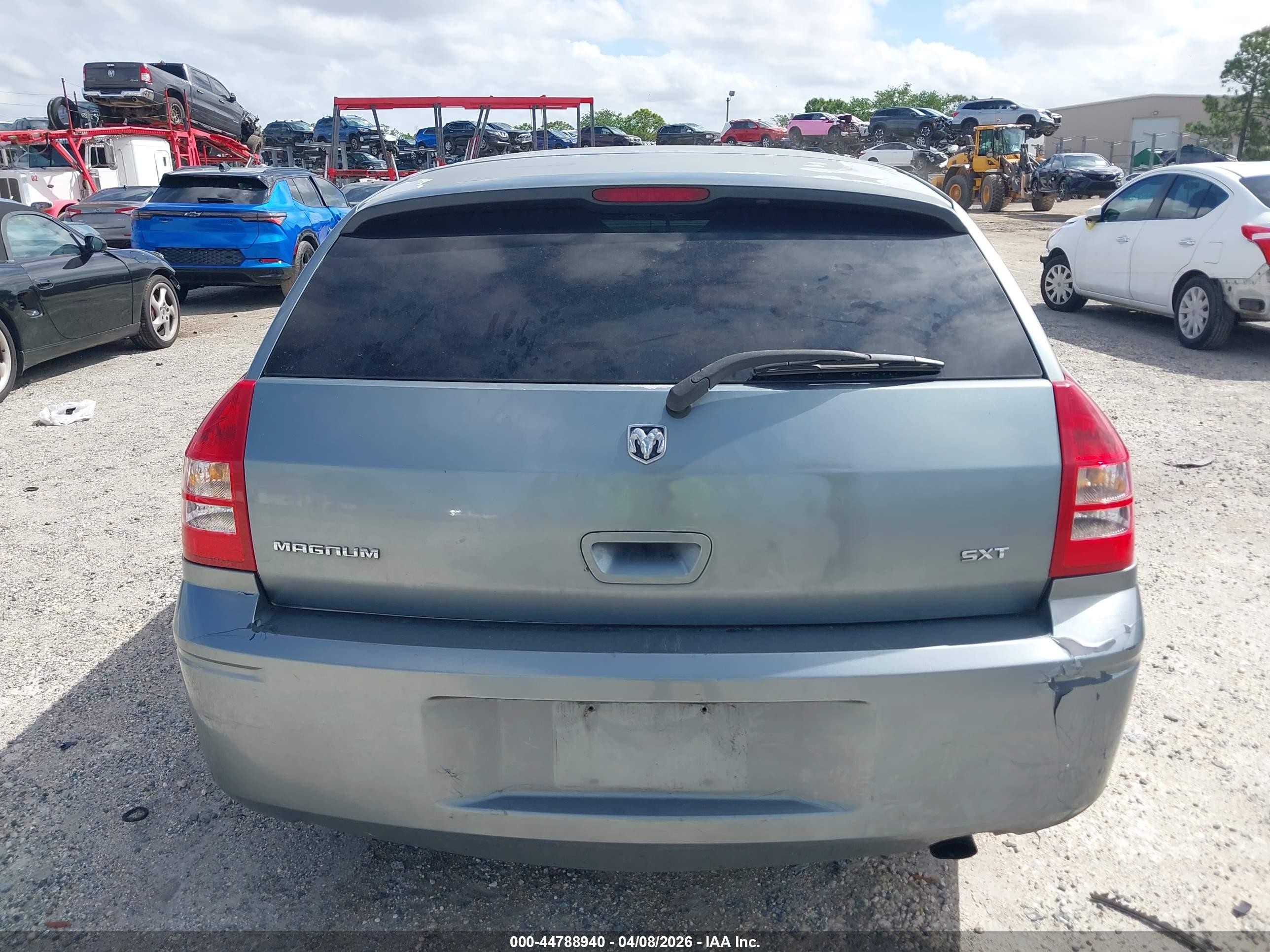 2007 Dodge Magnum   Gray vin: 2D4FV47V17H644409