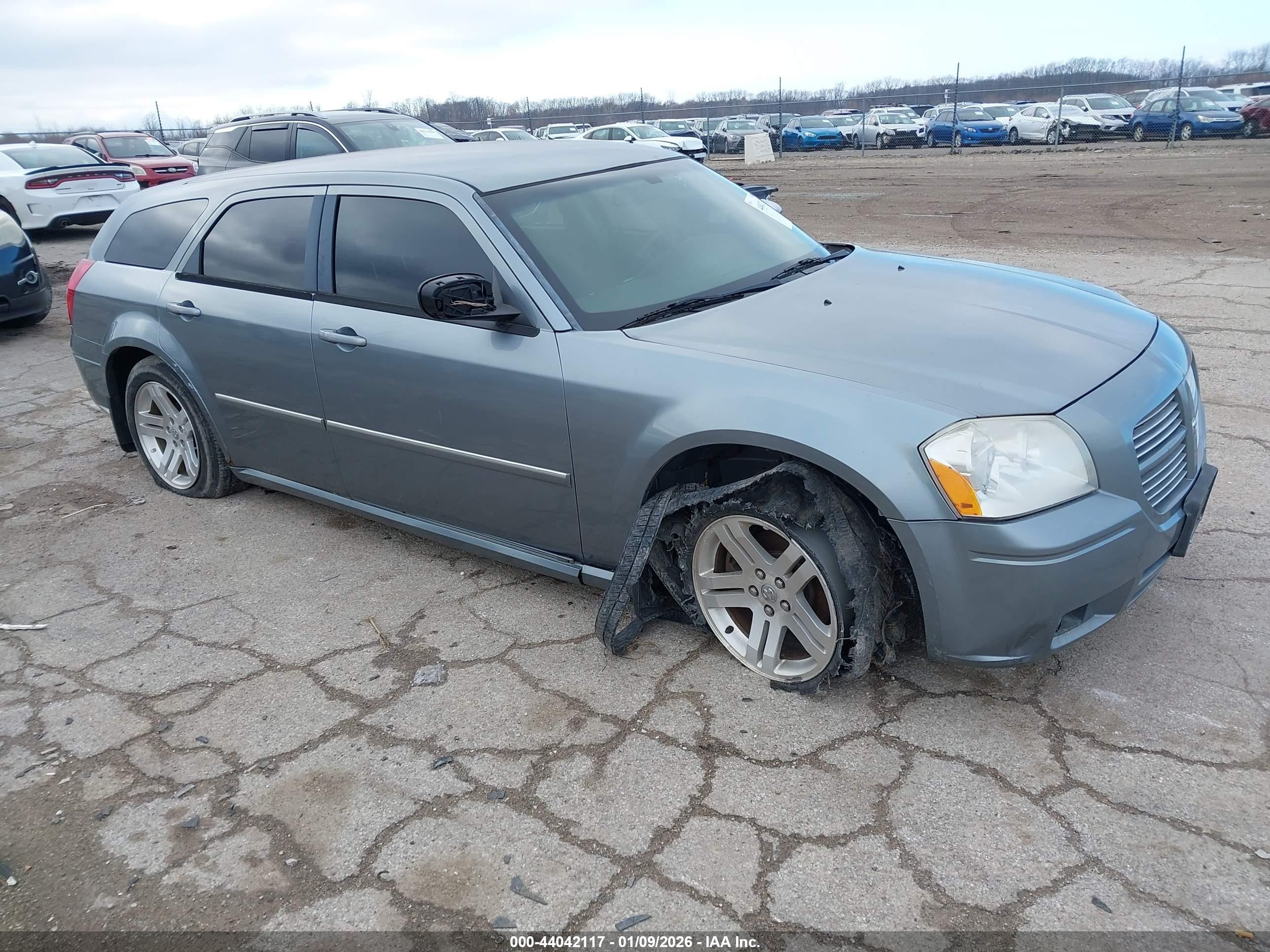 2007 Dodge Magnum   Gray vin: 2D4FV47V17H867825