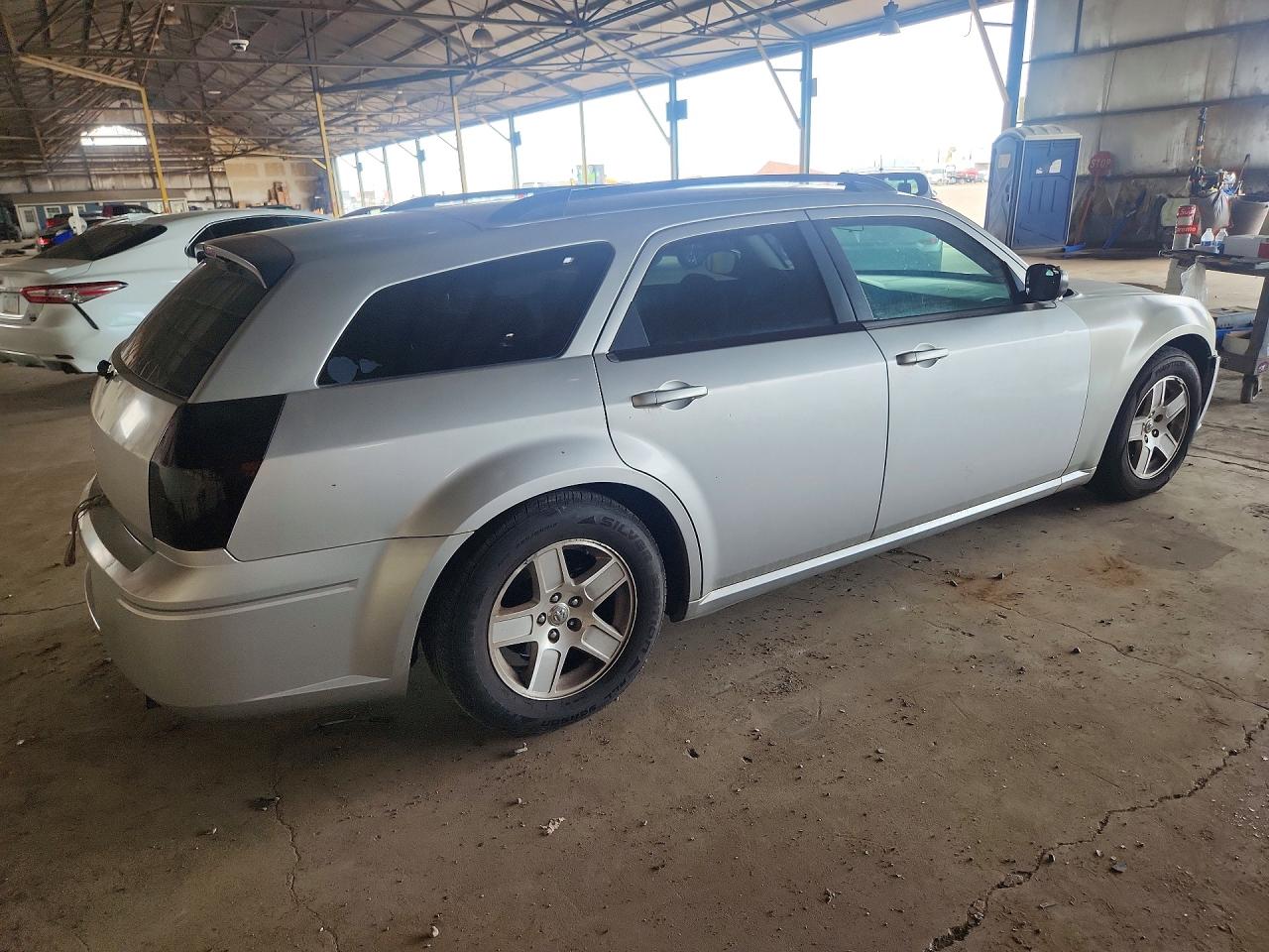 2006 Dodge Magnum Sxt Silver vin: 2D4FV47V26H323719