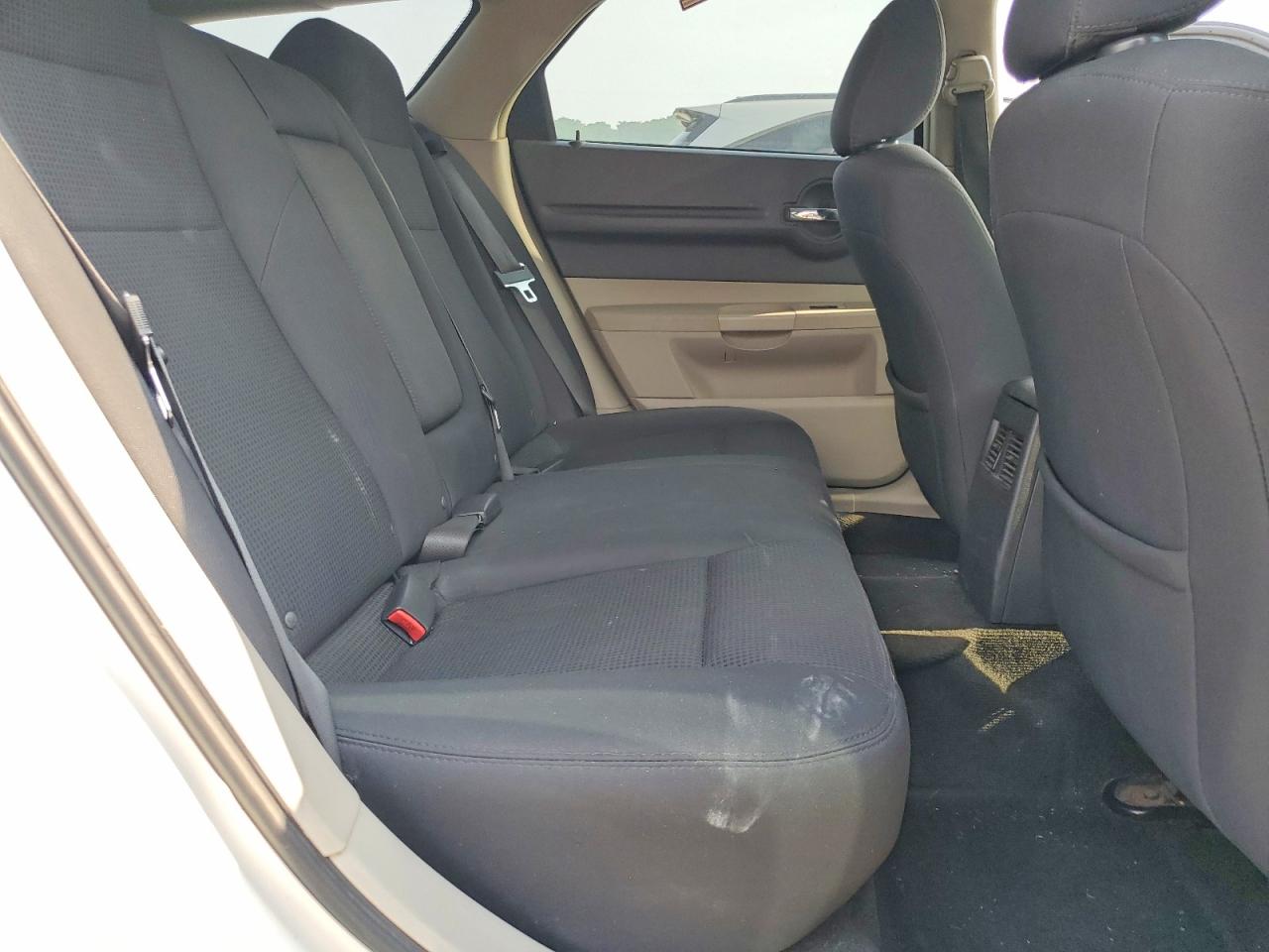 2007 Dodge Magnum Sxt White vin: 2D4FV47V27H900038