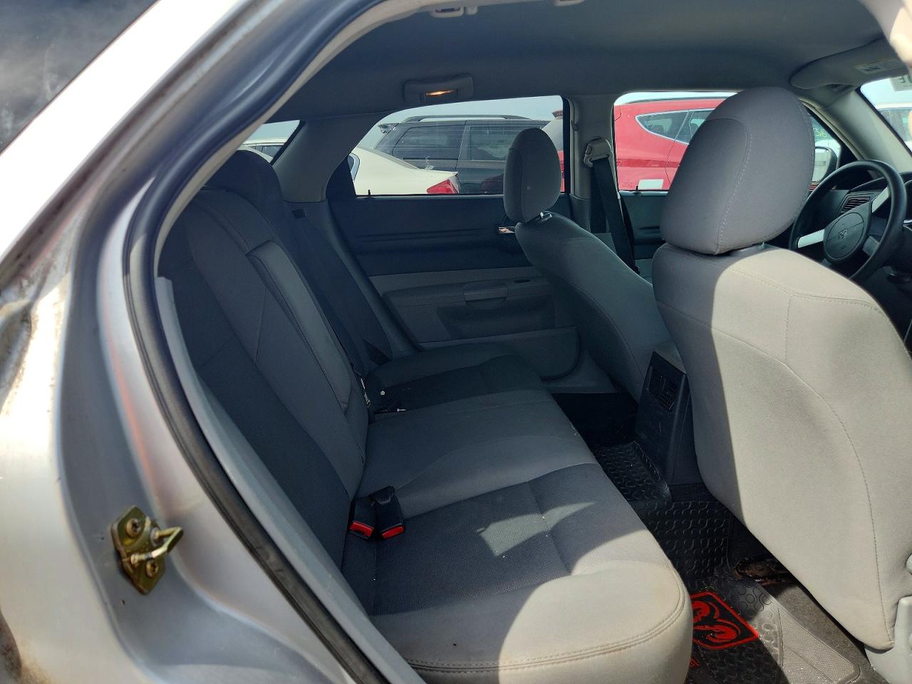 2006 Dodge Magnum Sxt Silver vin: 2D4FV47V36H391902