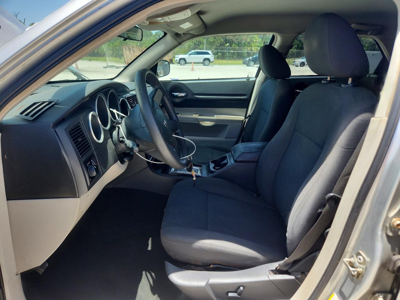 2007 Dodge Magnum Sxt Silver vin: 2D4FV47V77H654250