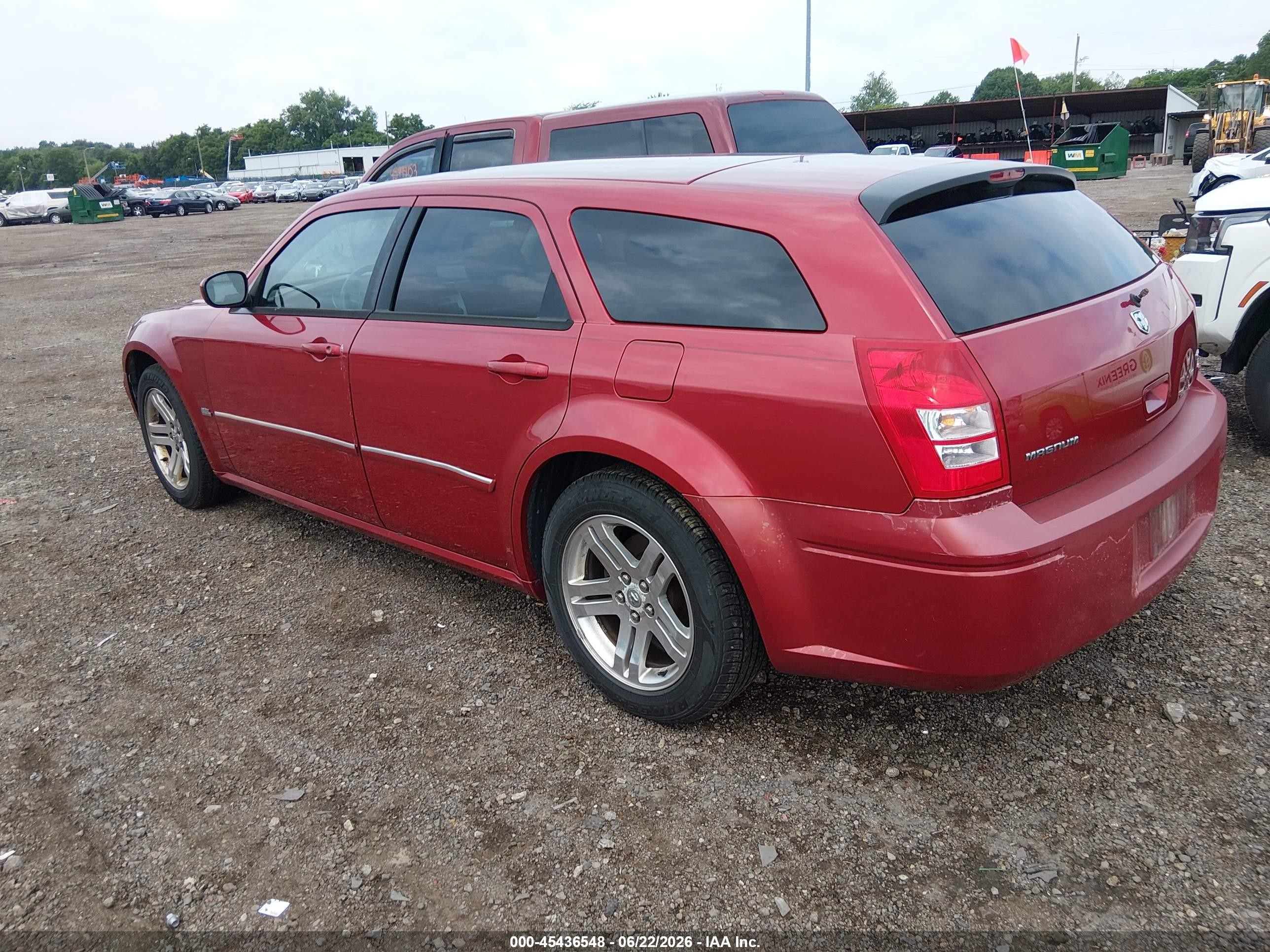 2006 Dodge Magnum   Red vin: 2D4FV47V86H204573