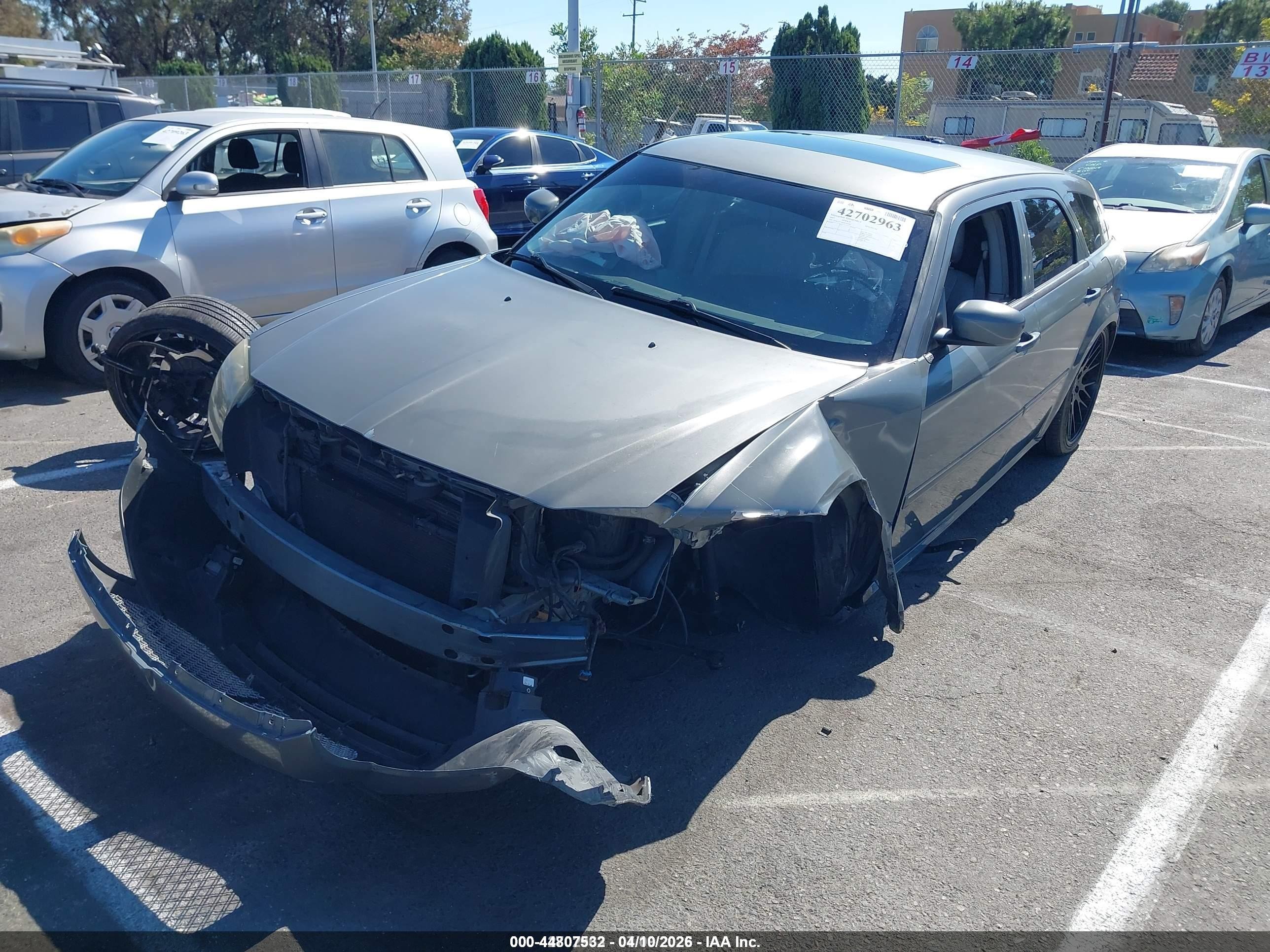 2007 Dodge Magnum   Gray vin: 2D4FV47V87H793500