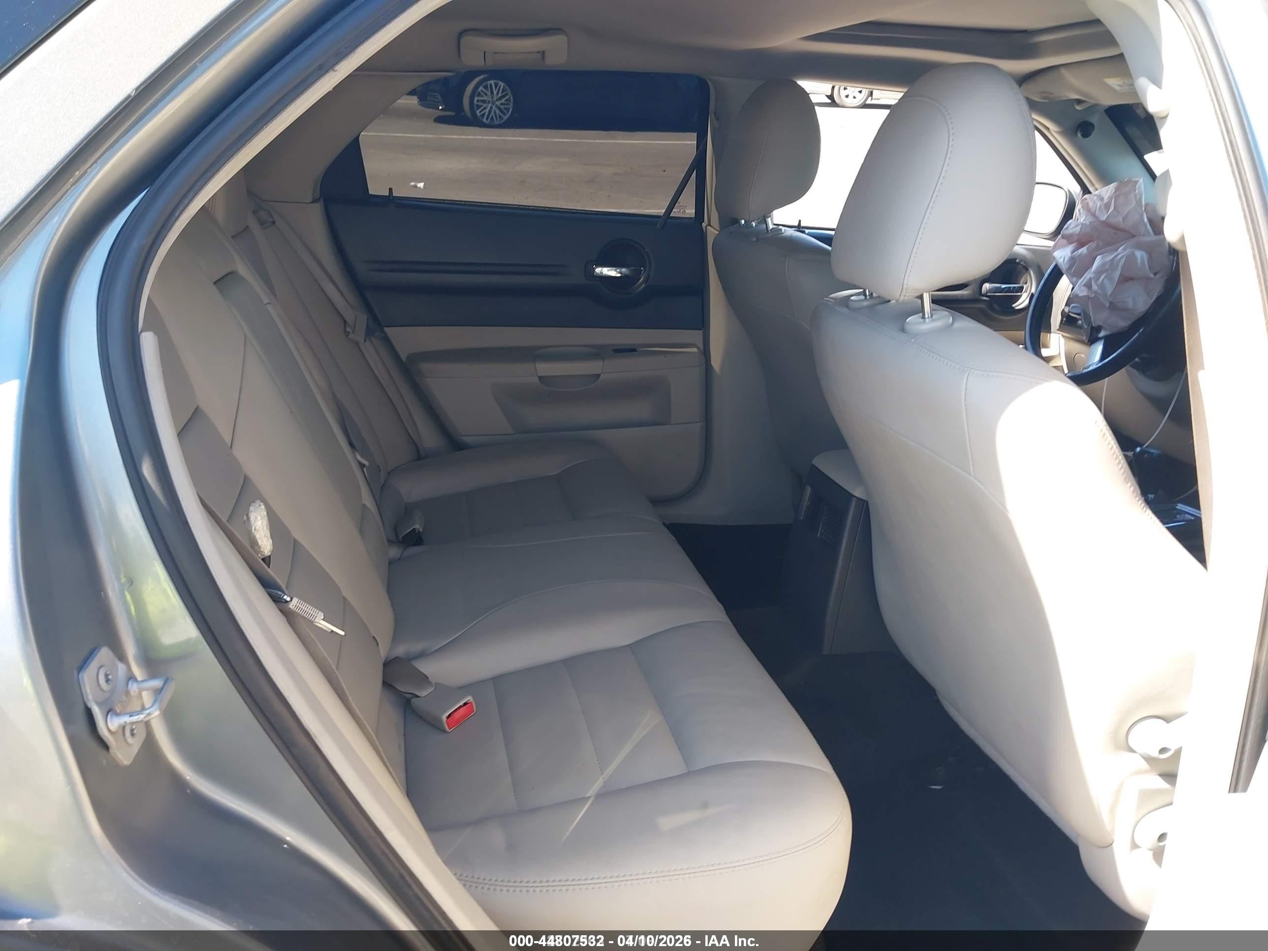 2007 Dodge Magnum   Gray vin: 2D4FV47V87H793500