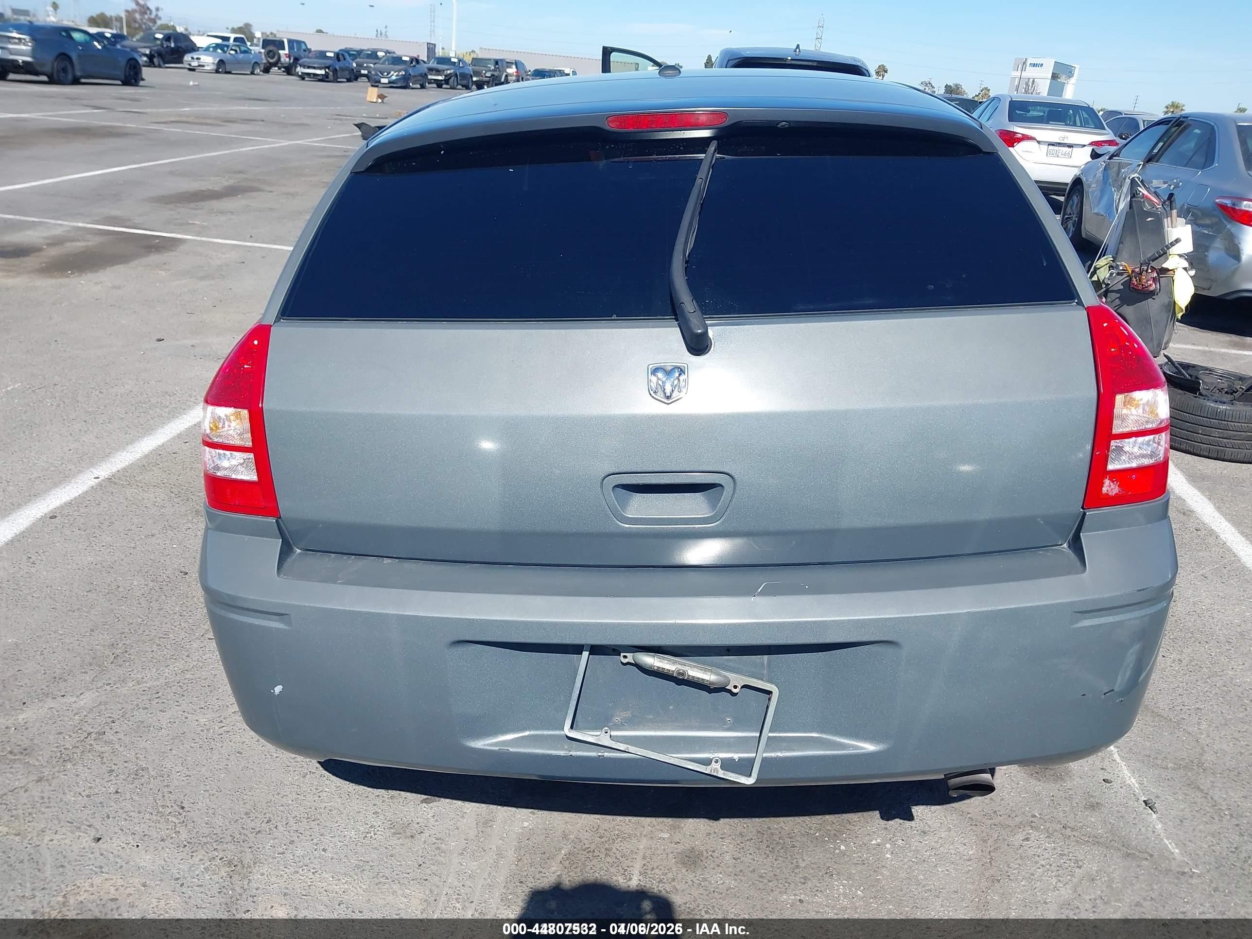 2007 Dodge Magnum   Gray vin: 2D4FV47V87H793500