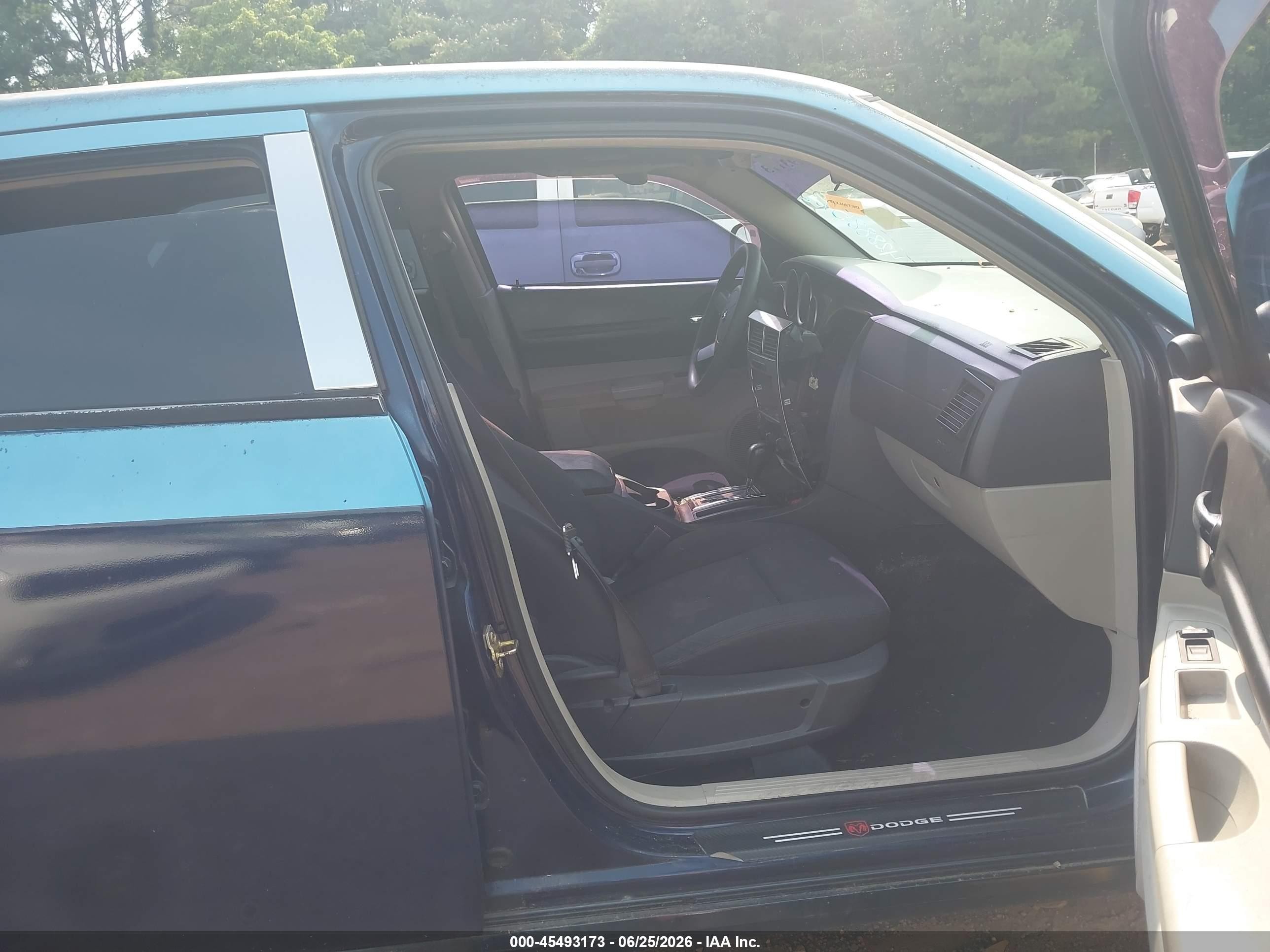 2006 Dodge Magnum   Blue vin: 2D4FV47V96H442402