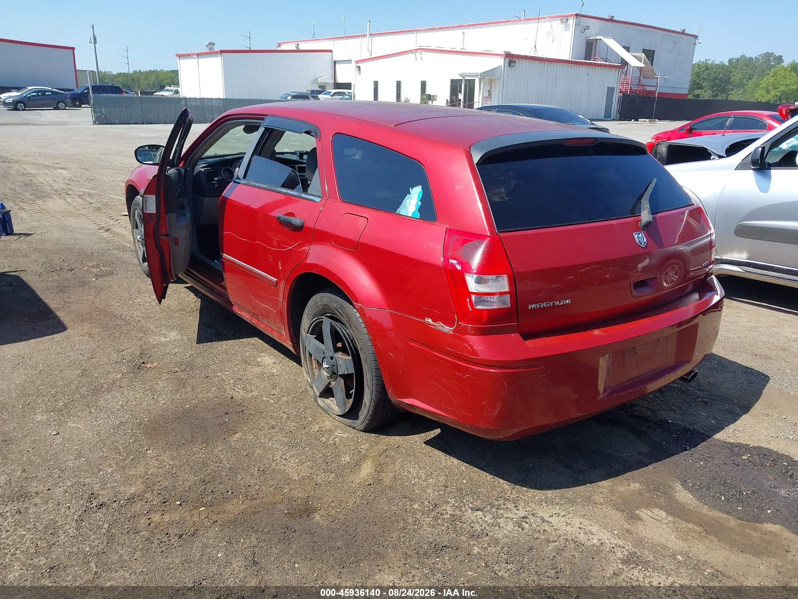 2007 Dodge Magnum Red vin: 2D4FV47V97H666531