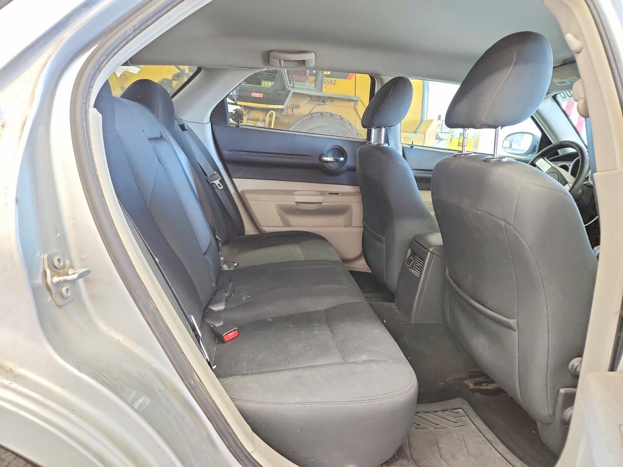 2007 Dodge Magnum Silver vin: 2D4FV47VX7H720645