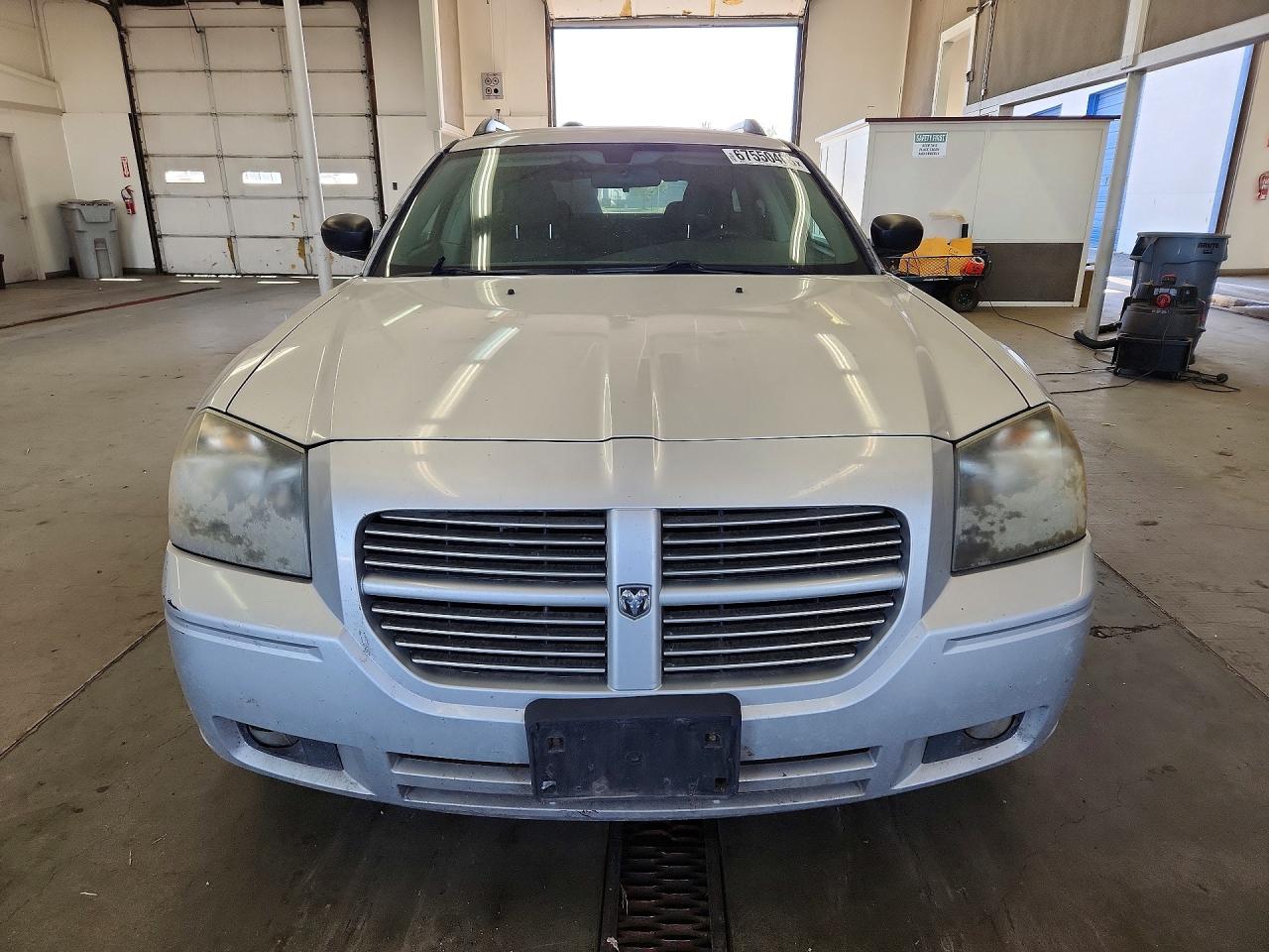 2007 Dodge Magnum Silver vin: 2D4FV47VX7H720645