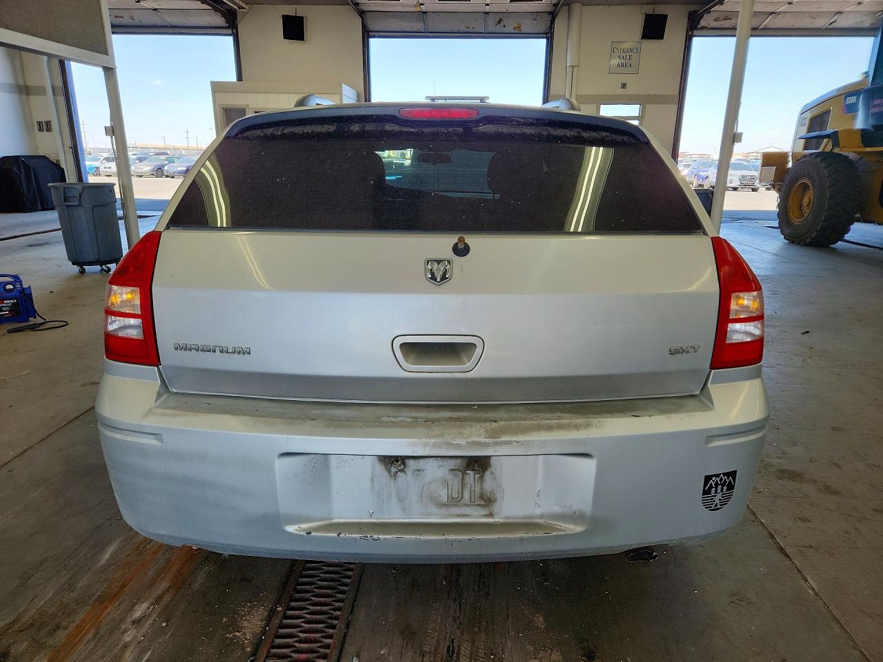 2007 Dodge Magnum Silver vin: 2D4FV47VX7H720645
