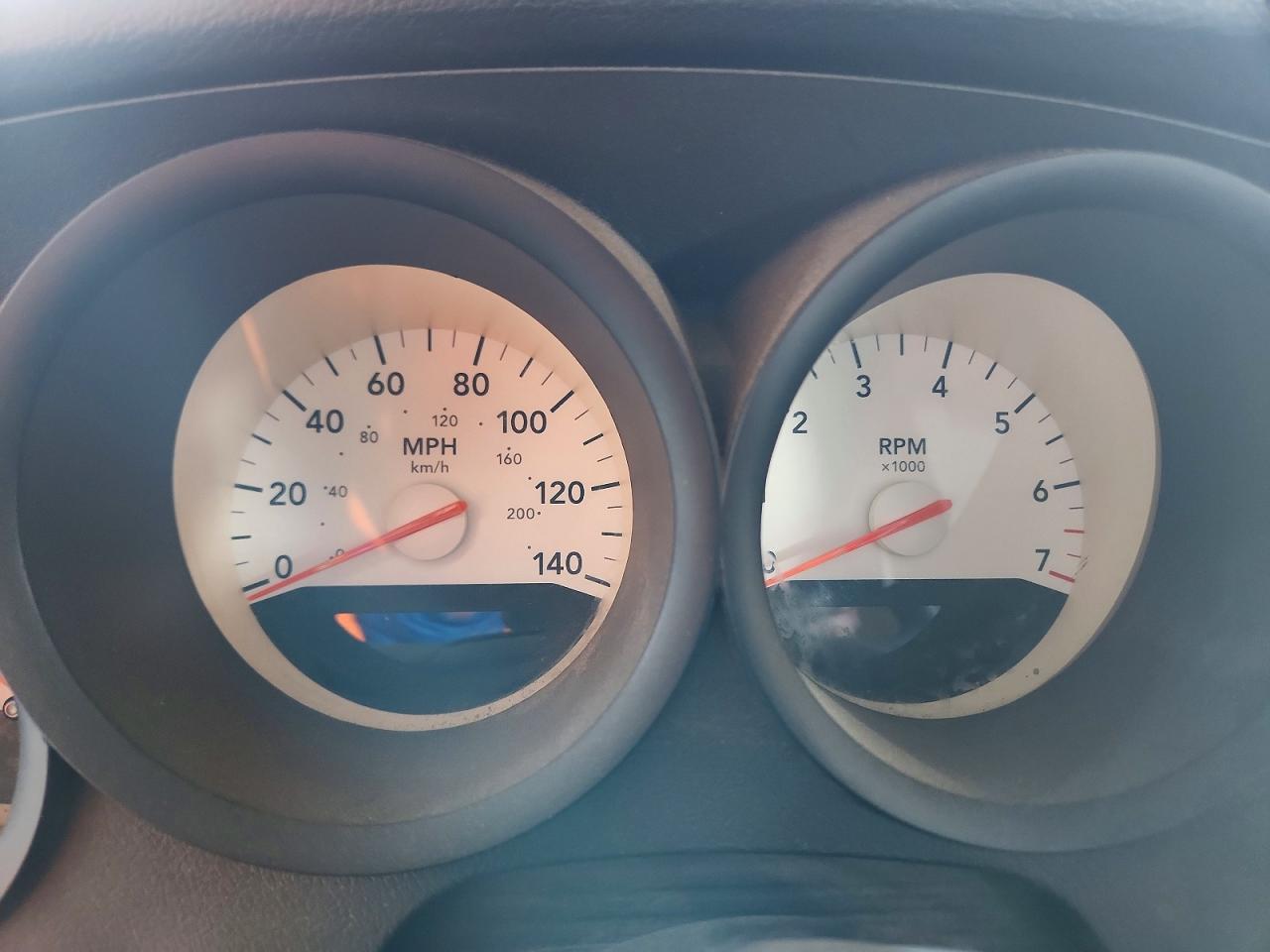 2005 Dodge Magnum Se Cream vin: 2D4FV48T45H598956