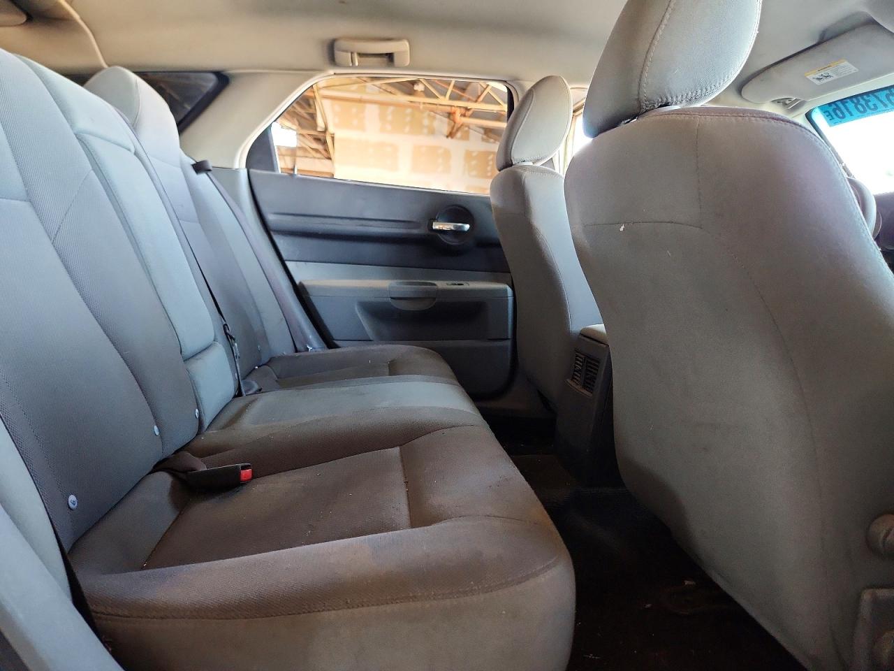 2005 Dodge Magnum Se Cream vin: 2D4FV48T45H598956