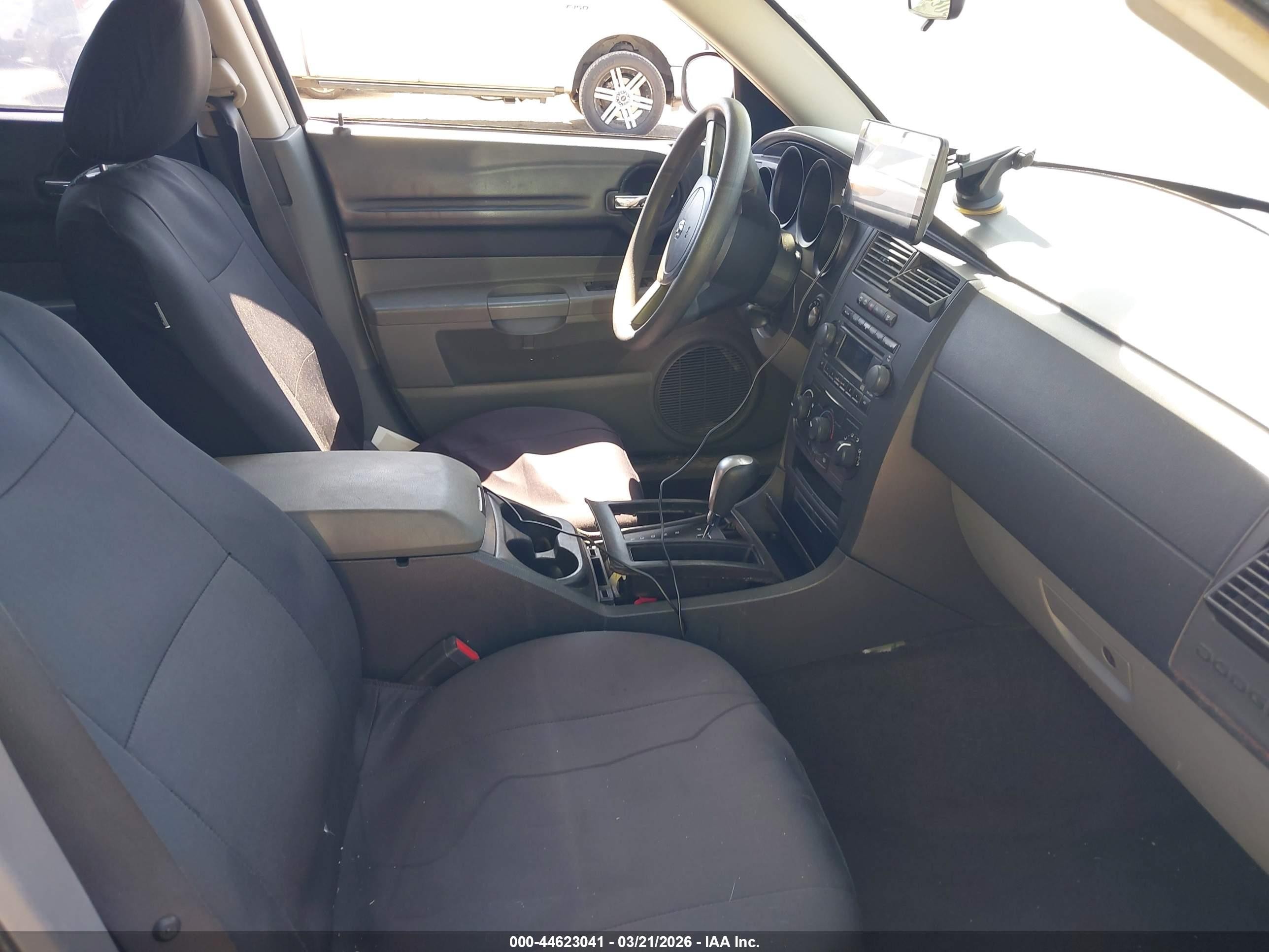 2005 Dodge Magnum Se Silver vin: 2D4FV48T65H621945