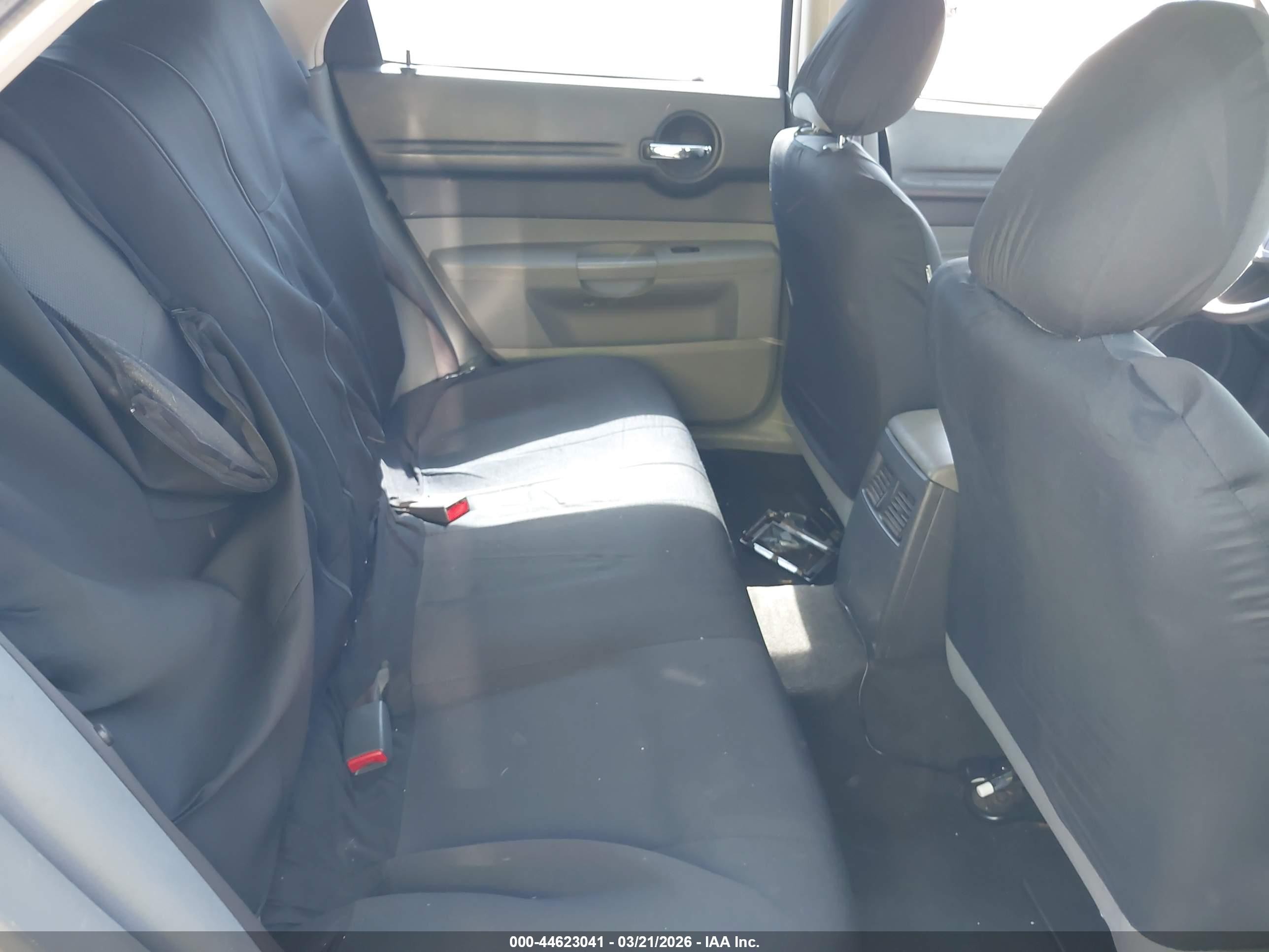 2005 Dodge Magnum Se Silver vin: 2D4FV48T65H621945