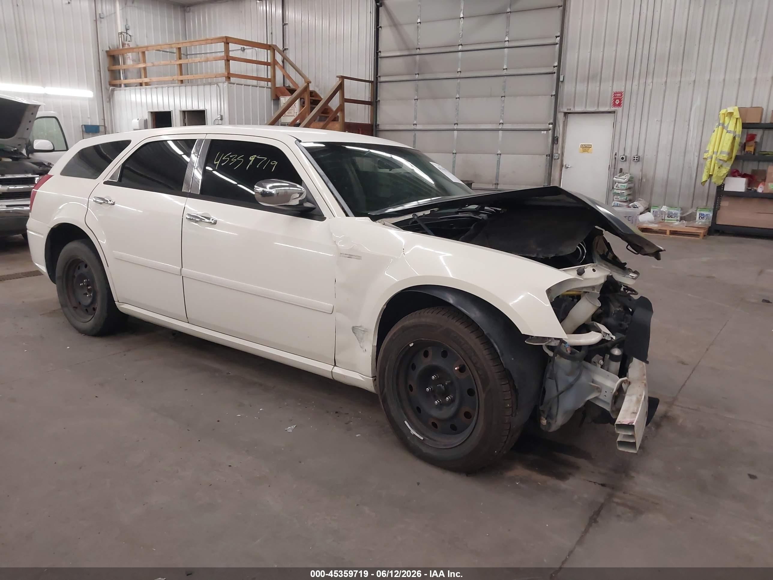 2005 Dodge Magnum Se Beige vin: 2D4FV48T85H628590