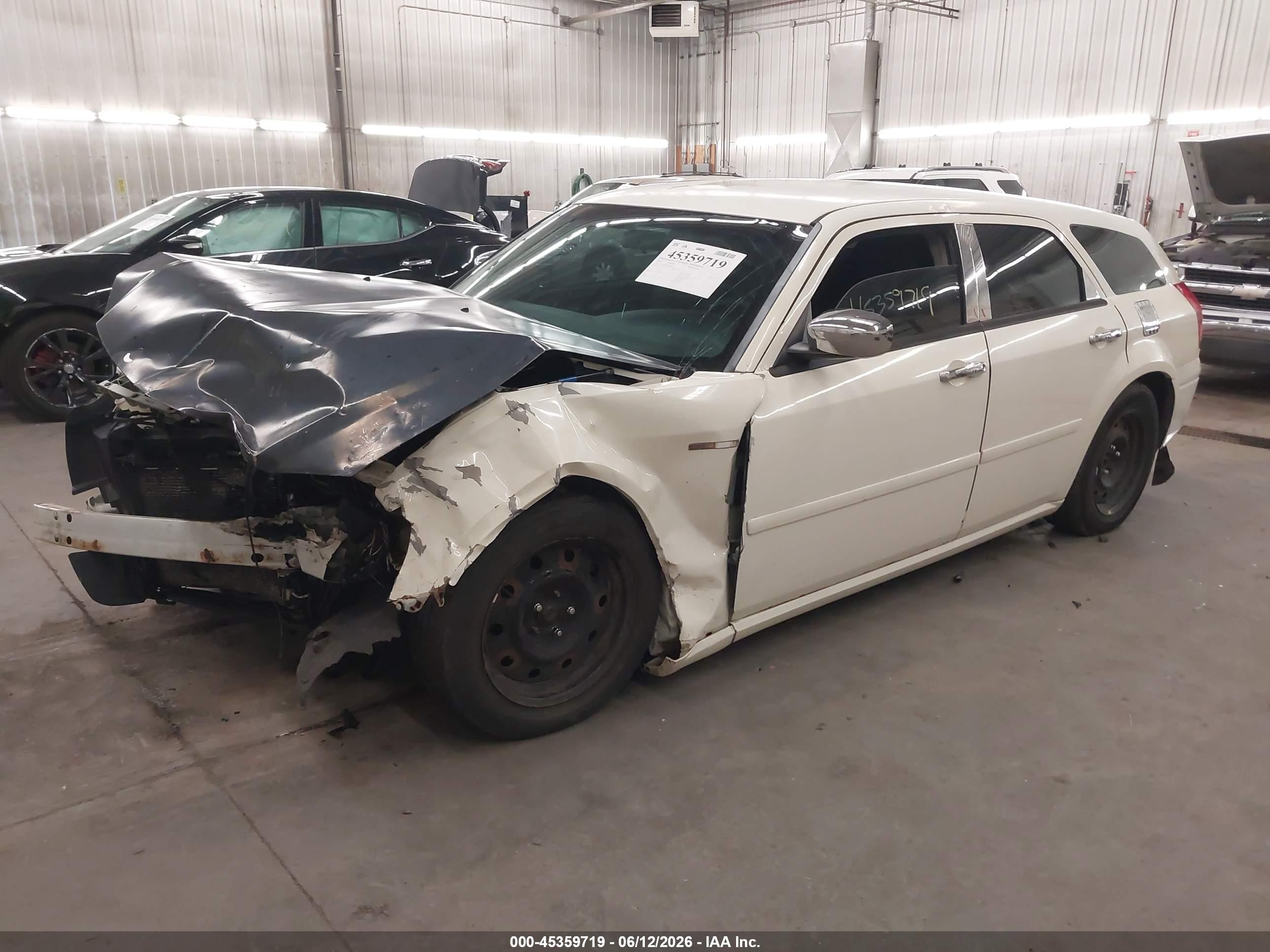 2005 Dodge Magnum Se Beige vin: 2D4FV48T85H628590