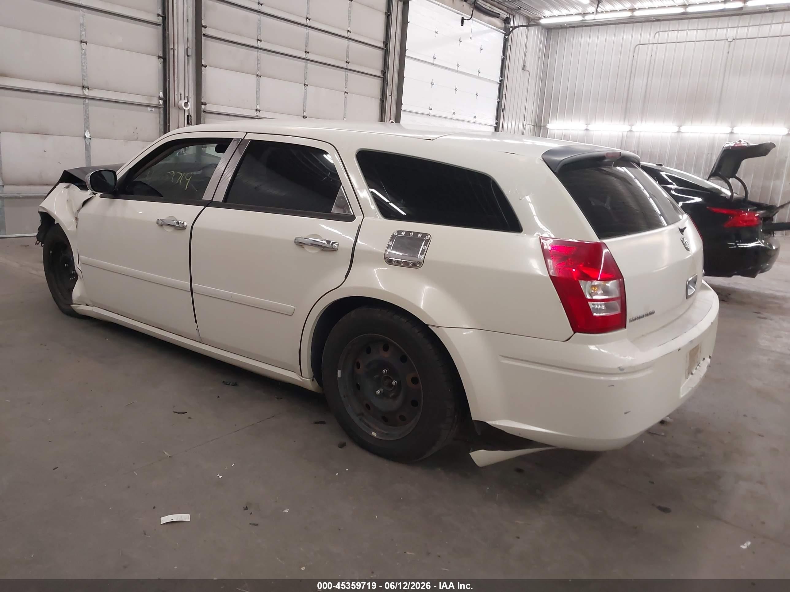 2005 Dodge Magnum Se Beige vin: 2D4FV48T85H628590