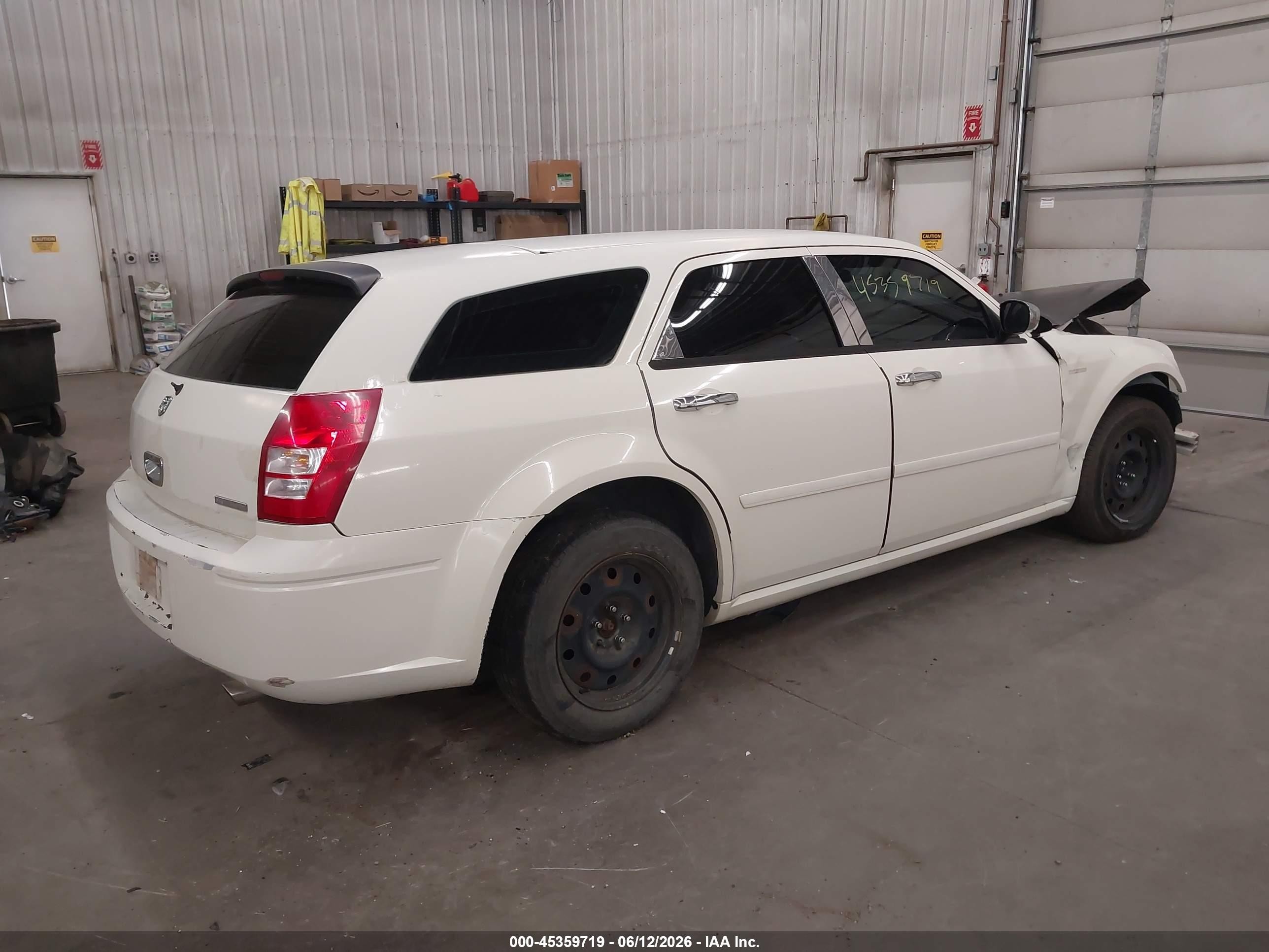 2005 Dodge Magnum Se Beige vin: 2D4FV48T85H628590