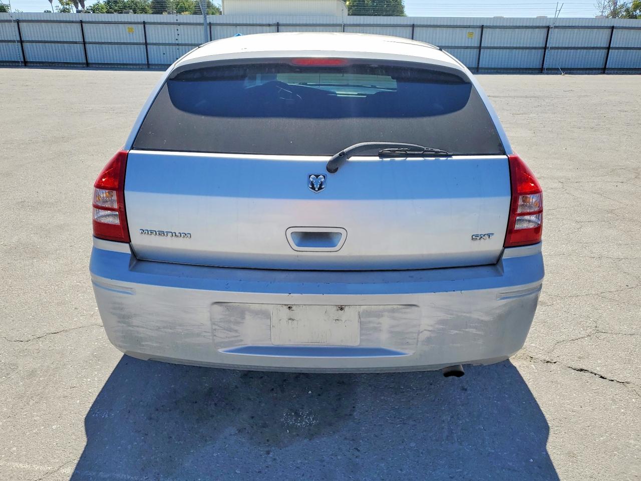 2005 Dodge Magnum Sxt Silver vin: 2D4FV48V35H158826