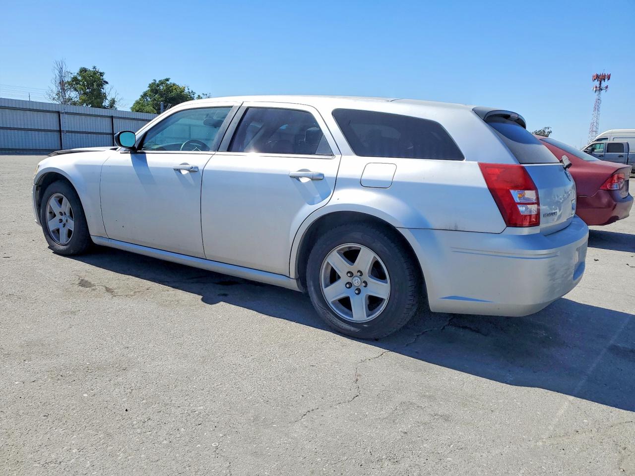 2005 Dodge Magnum Sxt Silver vin: 2D4FV48V35H158826