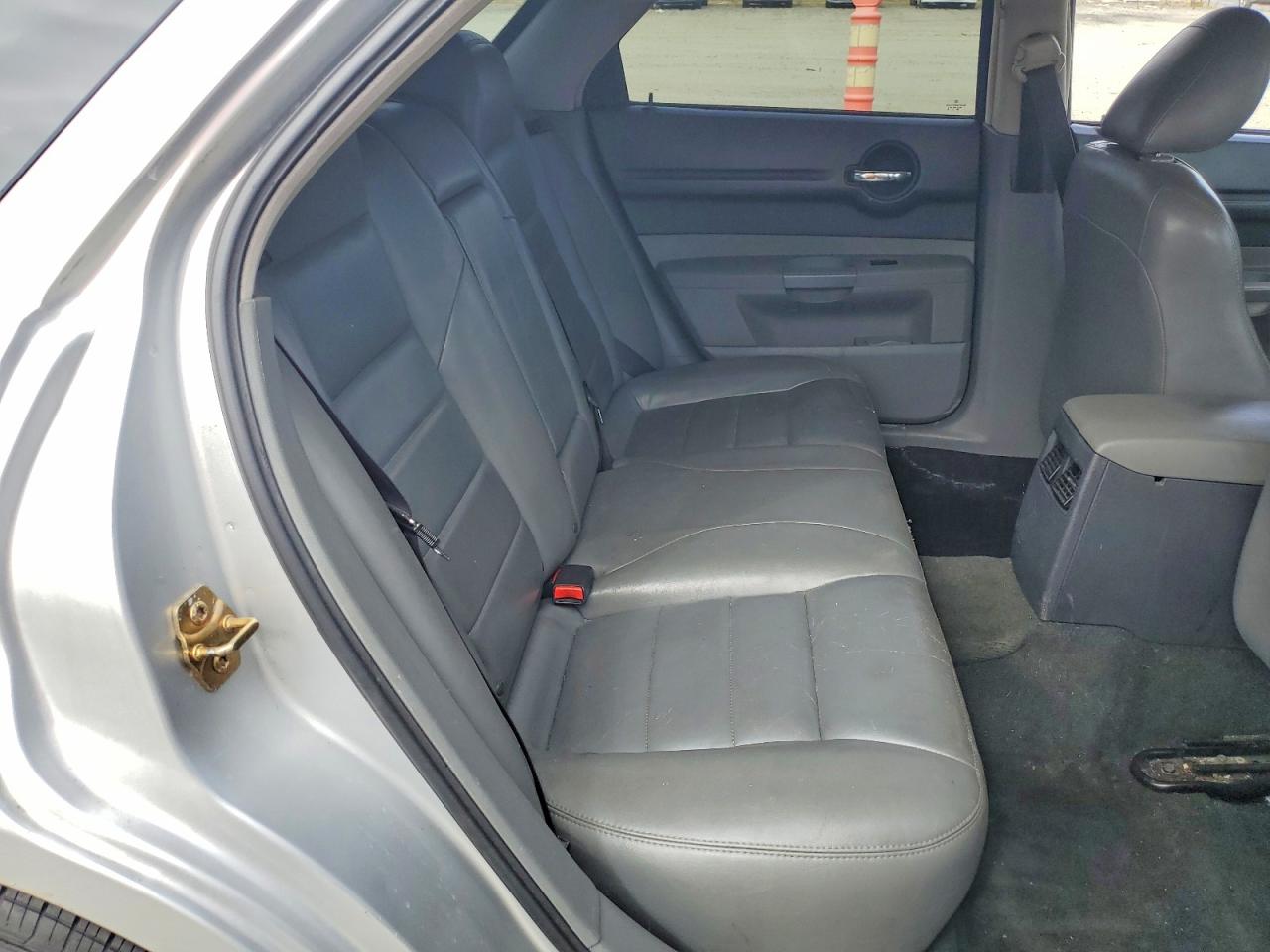 2005 Dodge Magnum Sxt Серебряный vin: 2D4FV48V55H123690