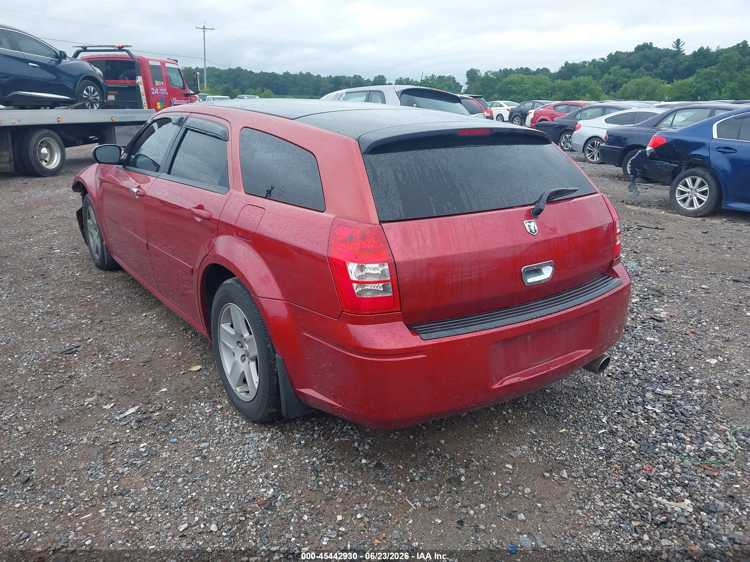 2005 Dodge Magnum Se Red vin: 2D4FV48V55H129327