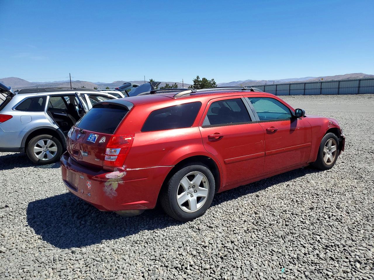 2005 Dodge Magnum Sxt Темно-бордовый vin: 2D4FV48V85H536879