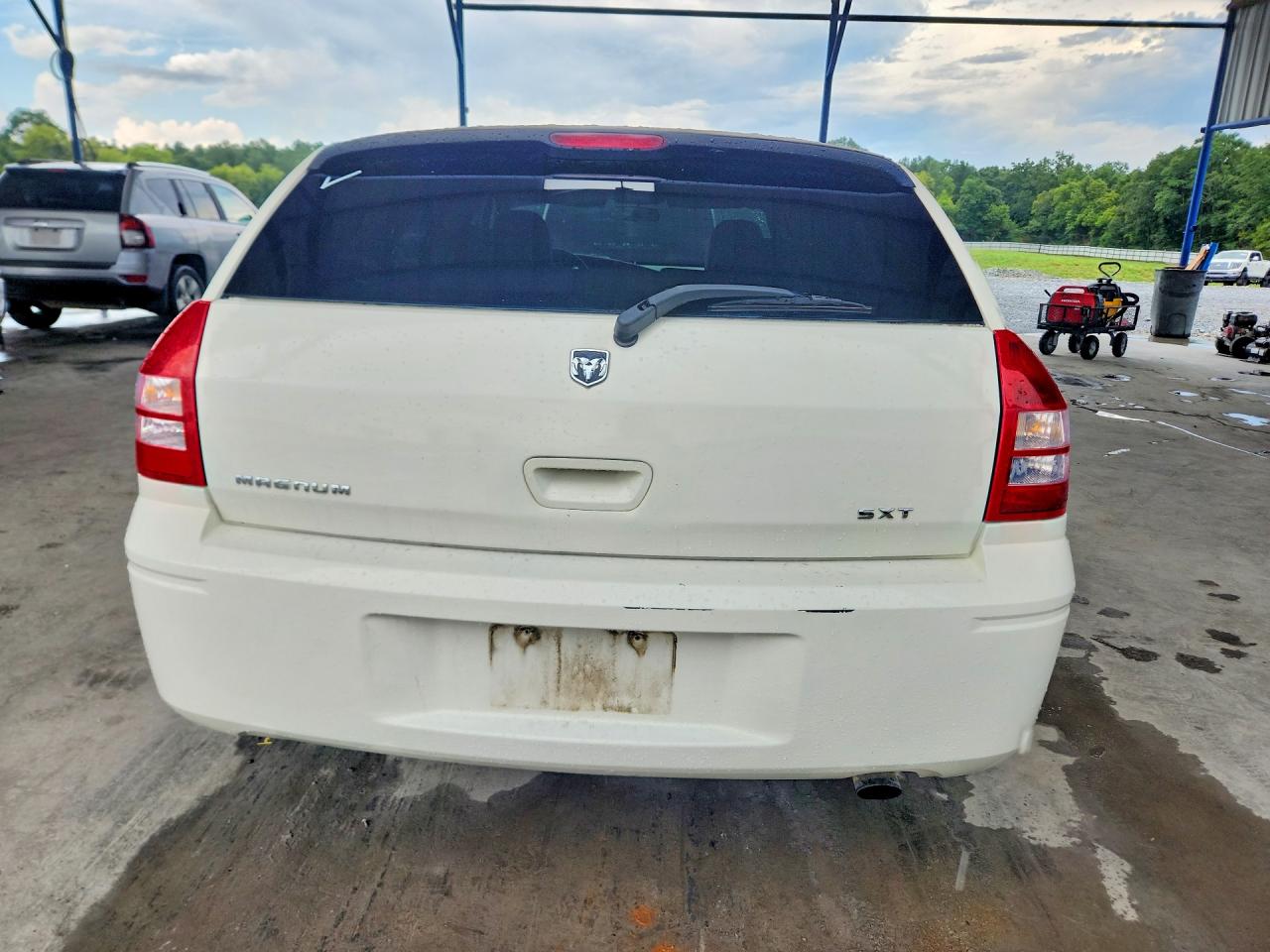 2005 Dodge Magnum Sxt White vin: 2D4FV48VX5H556941