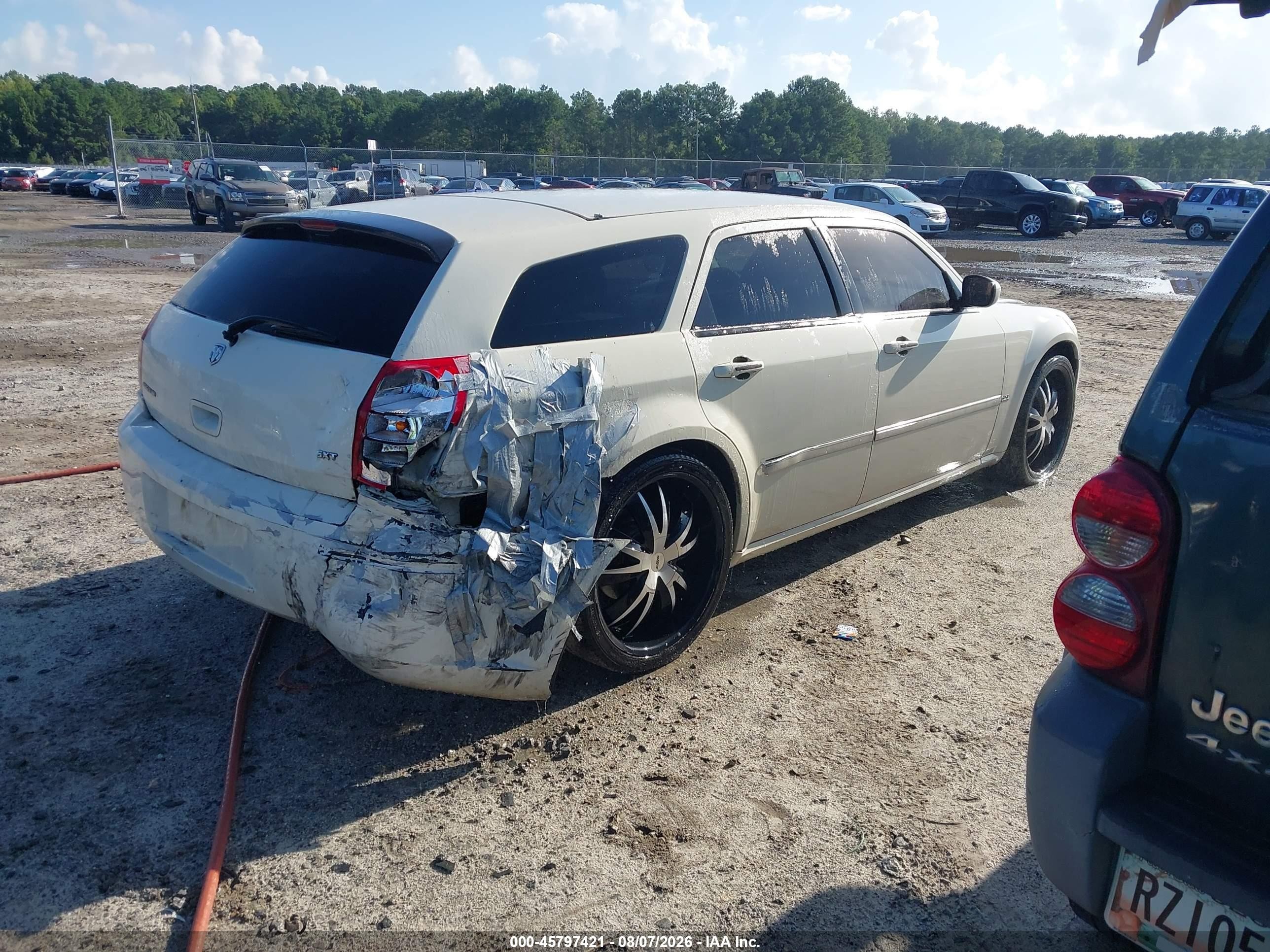 2005 Dodge Magnum Se White vin: 2D4FV48VX5H661320