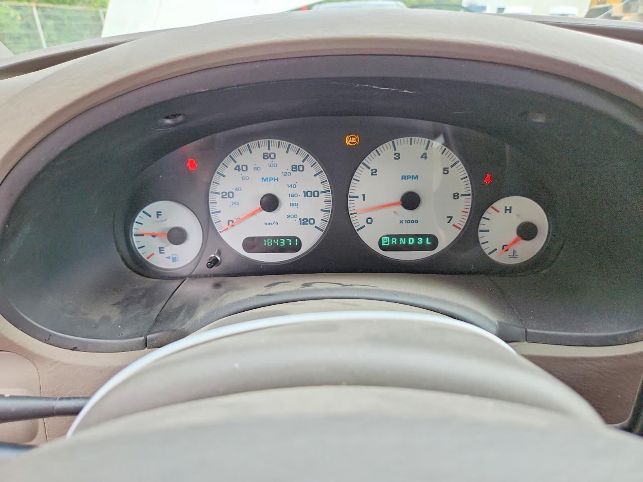 2003 Dodge Grand Caravan Se White vin: 2D4GP24353R177733